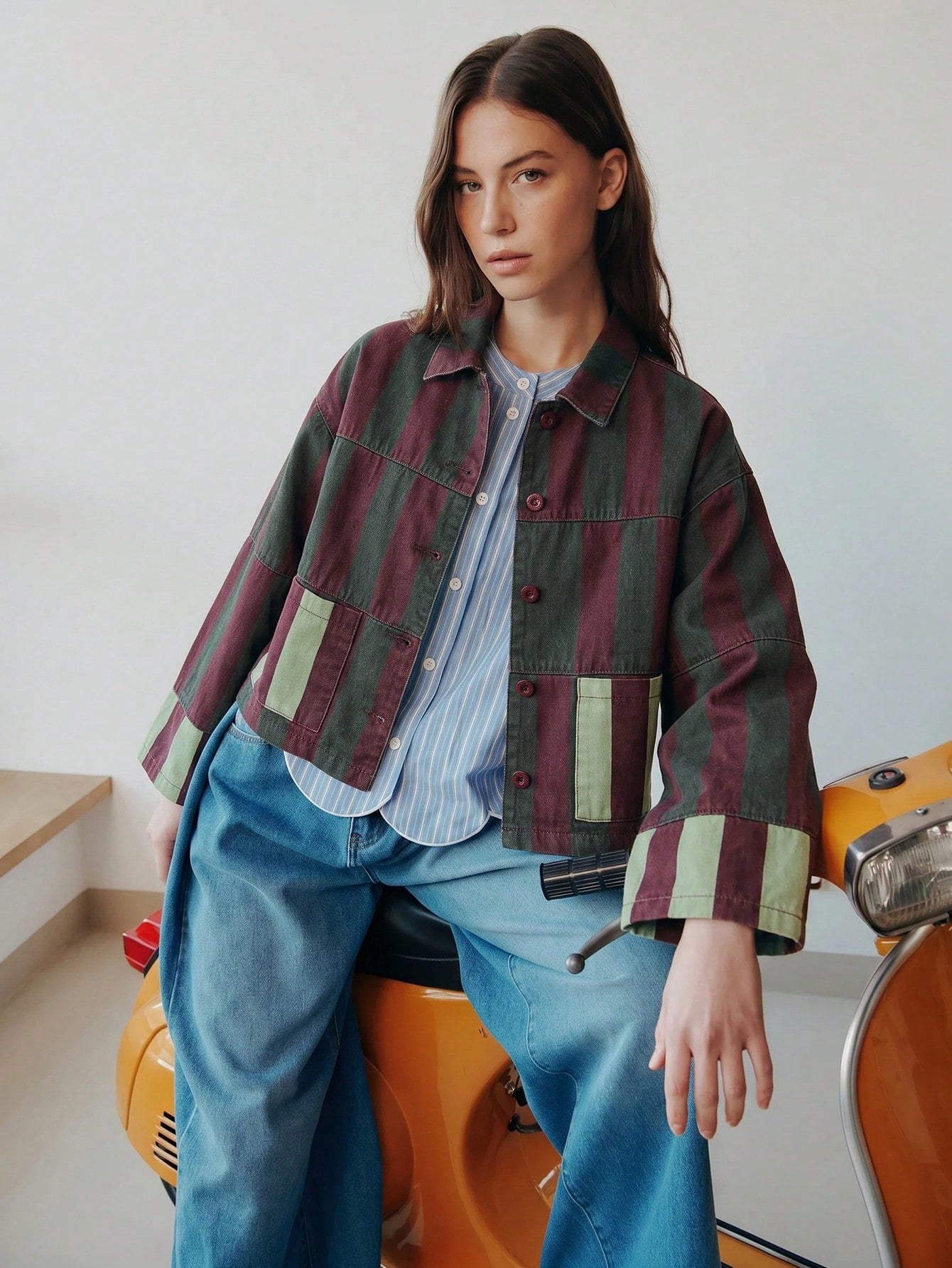 CM-CS921182 Women Elegant Seoul Style Collar Neckline Long Sleeve Striped Cropped Jacket