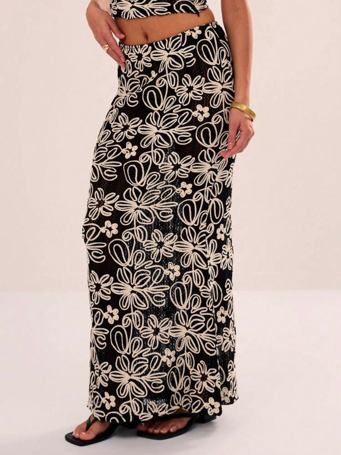 CM-BS466686 Women Trendy Bohemian Style Floral Over-All Print Satin Stretch Maxi Skirt - Black