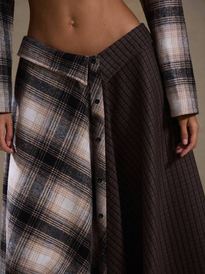 CM-BS599873 Women Trendy Bohemian Style Fold Over Split Plaid Flannel Maxi Skirt