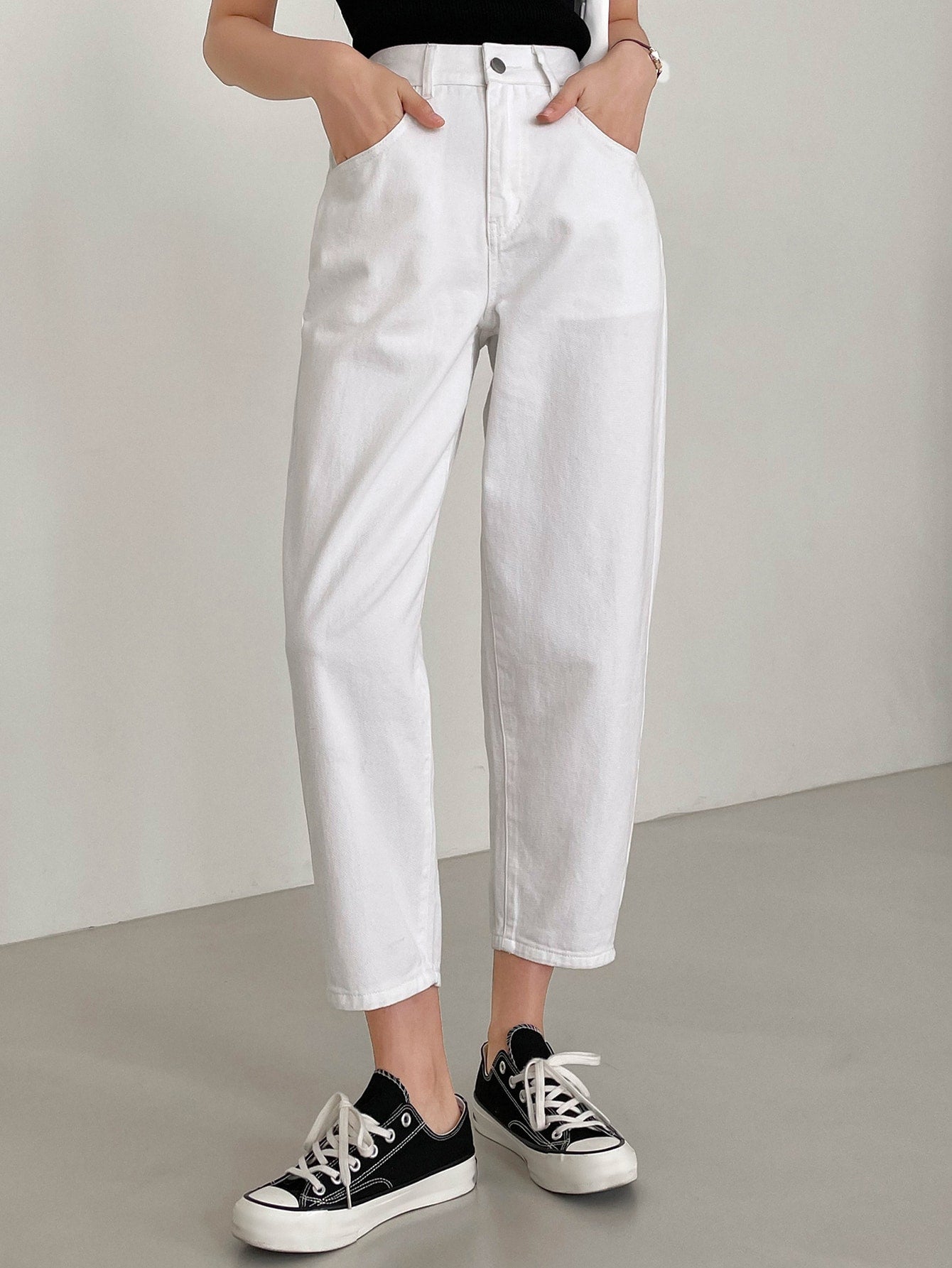 CM-BS691406 Women Casual Seoul Style High Waist Solid Slant Pocket Cropped Jeans - White