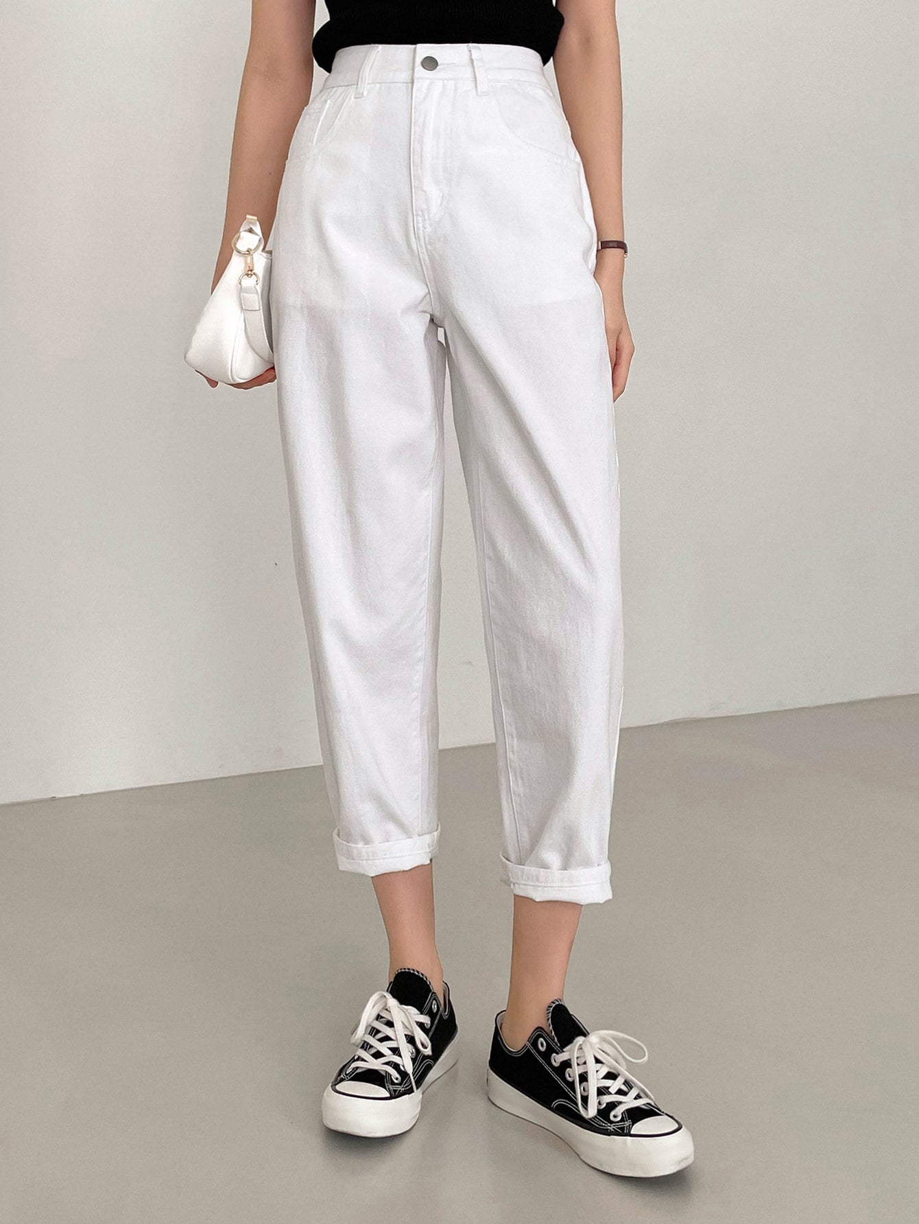 CM-BS691406 Women Casual Seoul Style High Waist Solid Slant Pocket Cropped Jeans - White