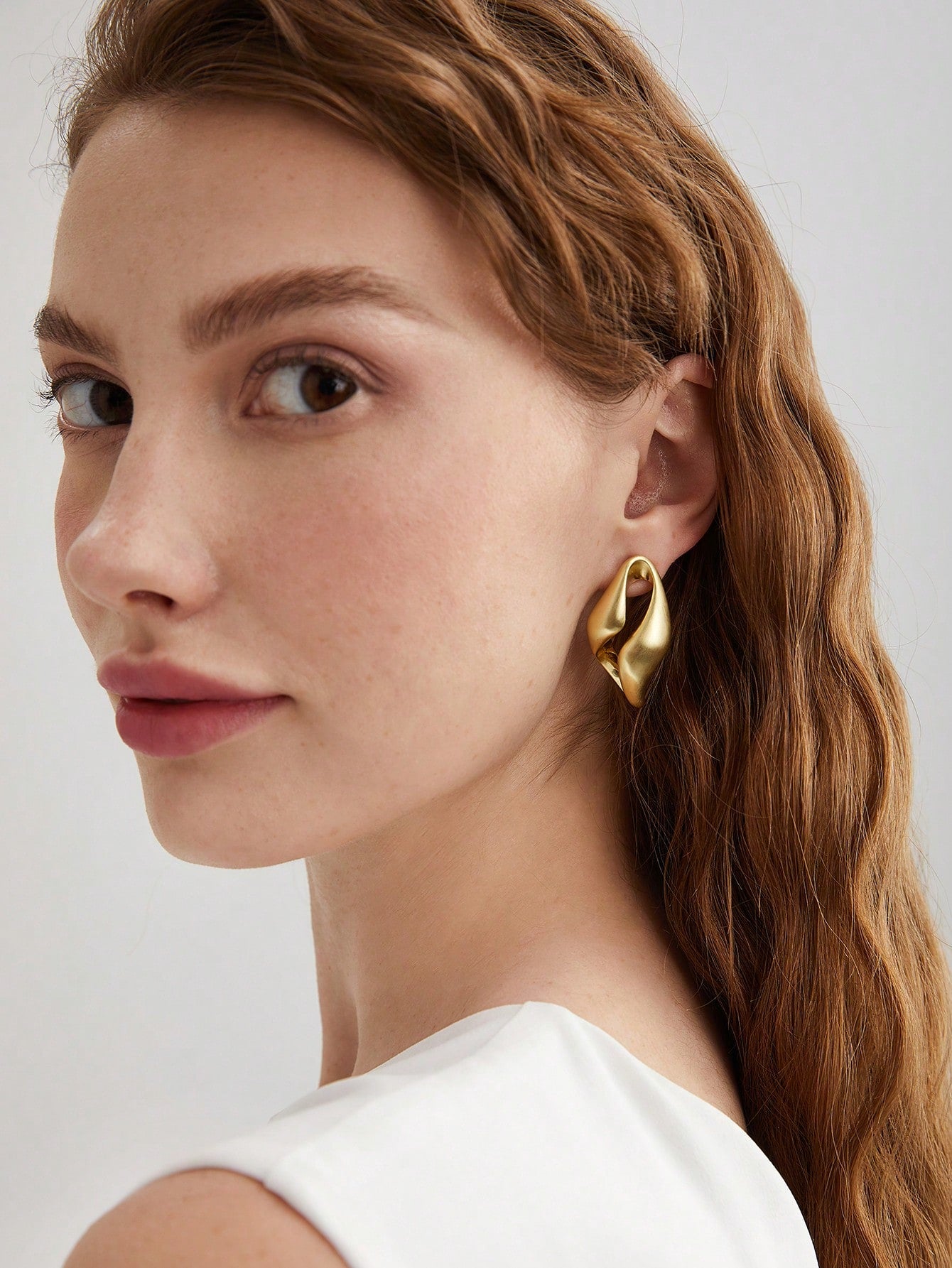 CM-AXS211019 Women Trendy Seoul Style Hollow Shape Stud Earrings