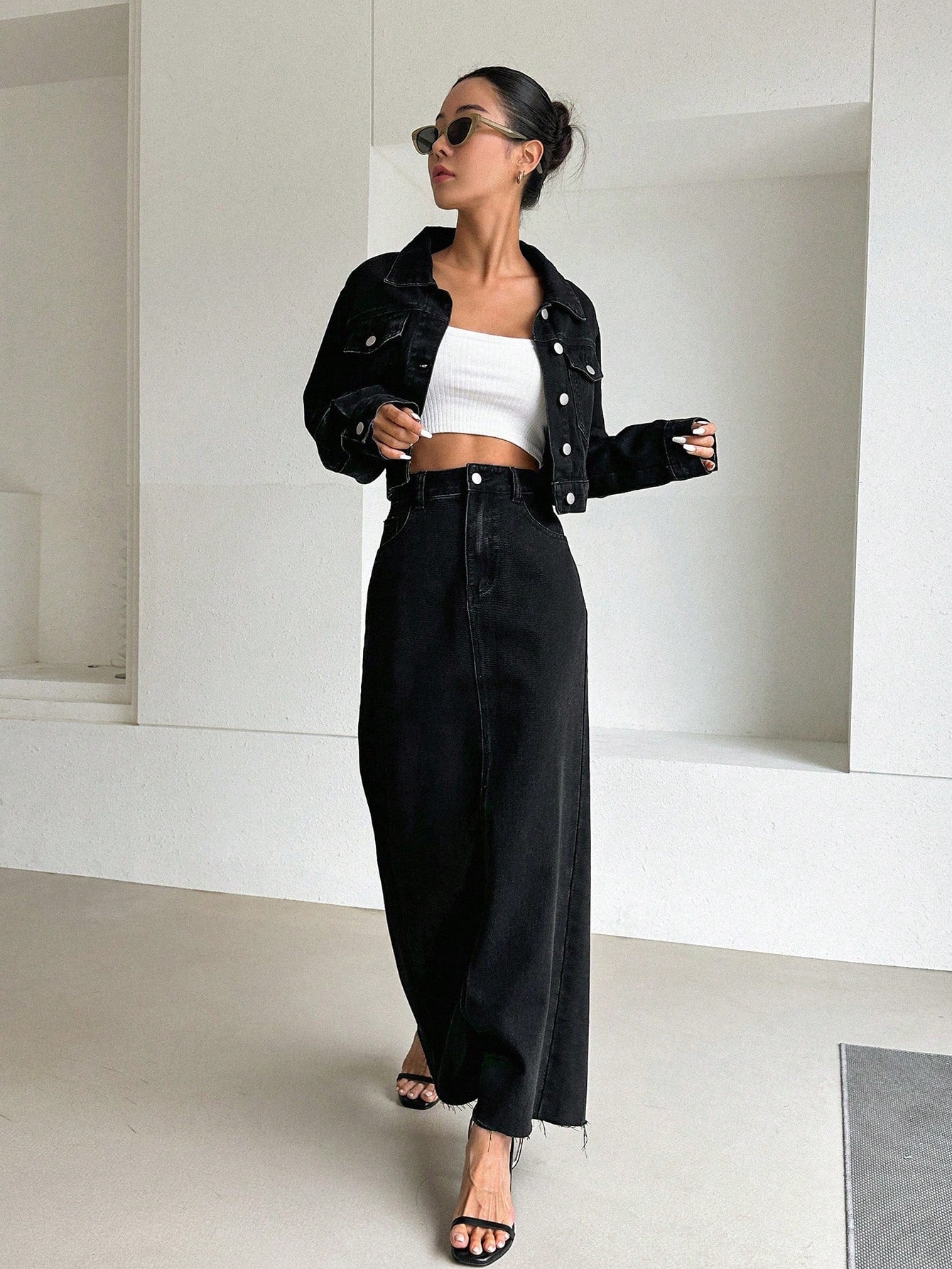 CM-SS376150 Women Casual Seoul Style Flap Pocket Drop Shoulder Denim Jacket With Split Back Skirt - Set