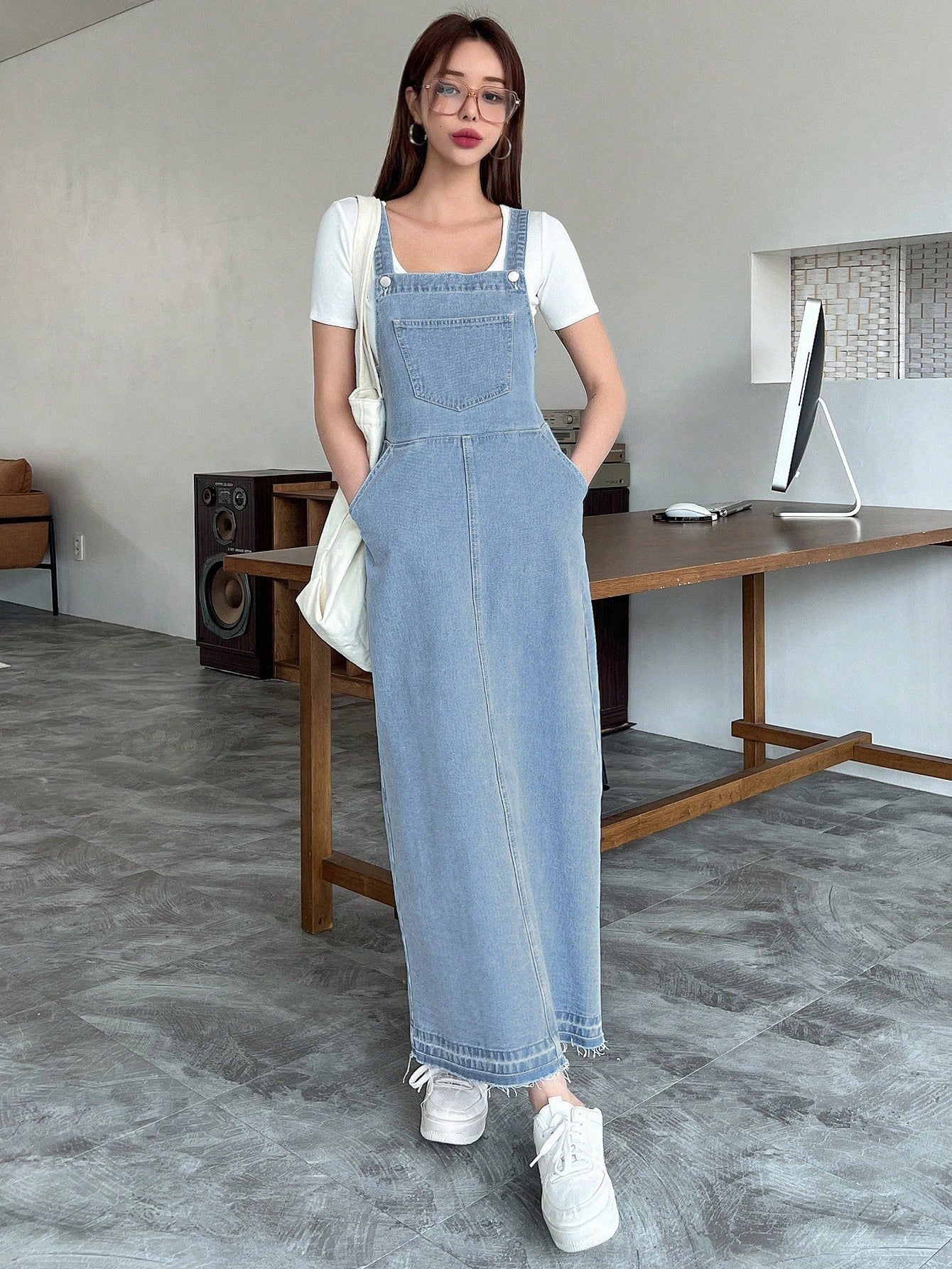 CM-DS290629 Women Casual Seoul Style Light Wash Slant Pocket Split Back Denim Overall Dress
