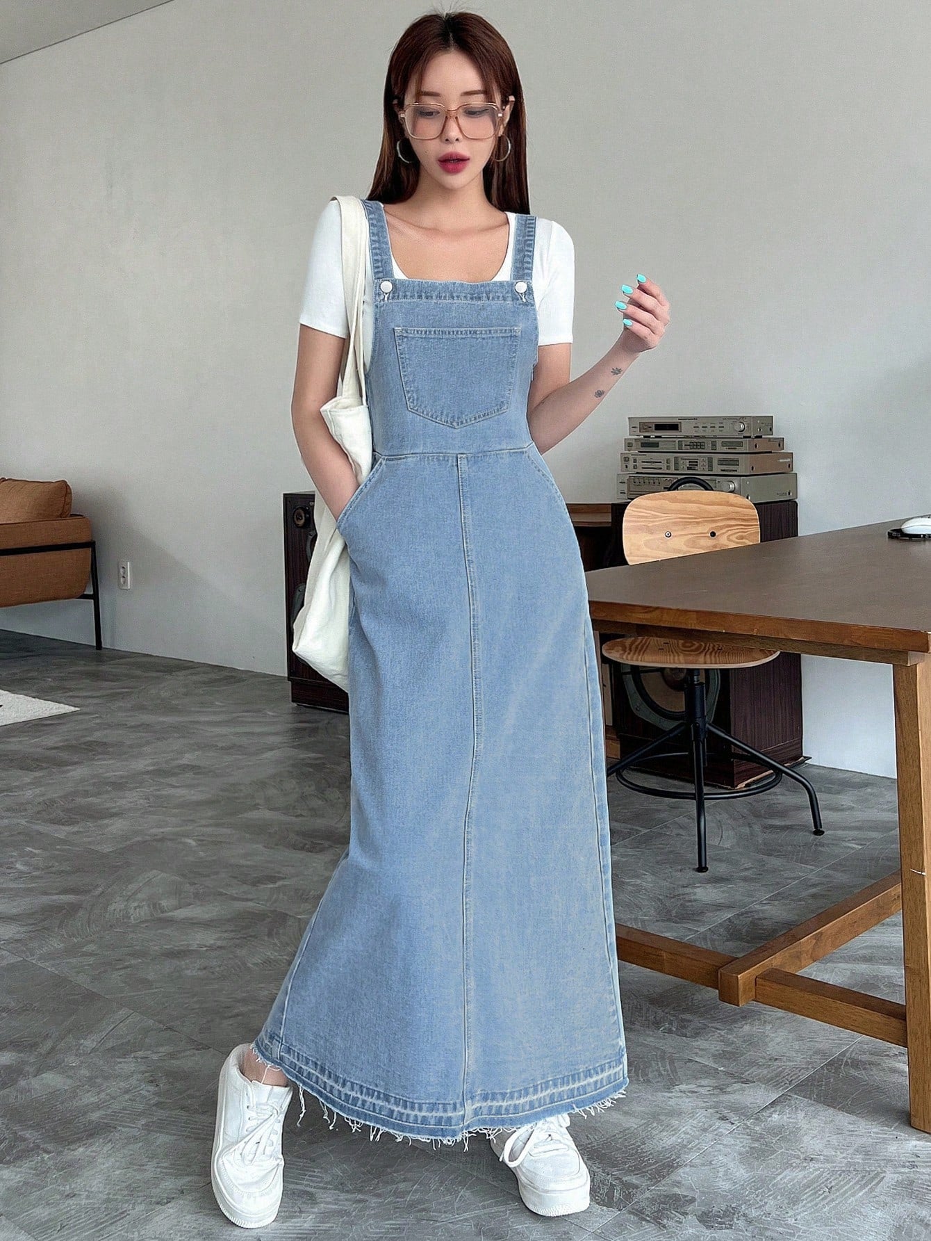 CM-DS290629 Women Casual Seoul Style Light Wash Slant Pocket Split Back Denim Overall Dress