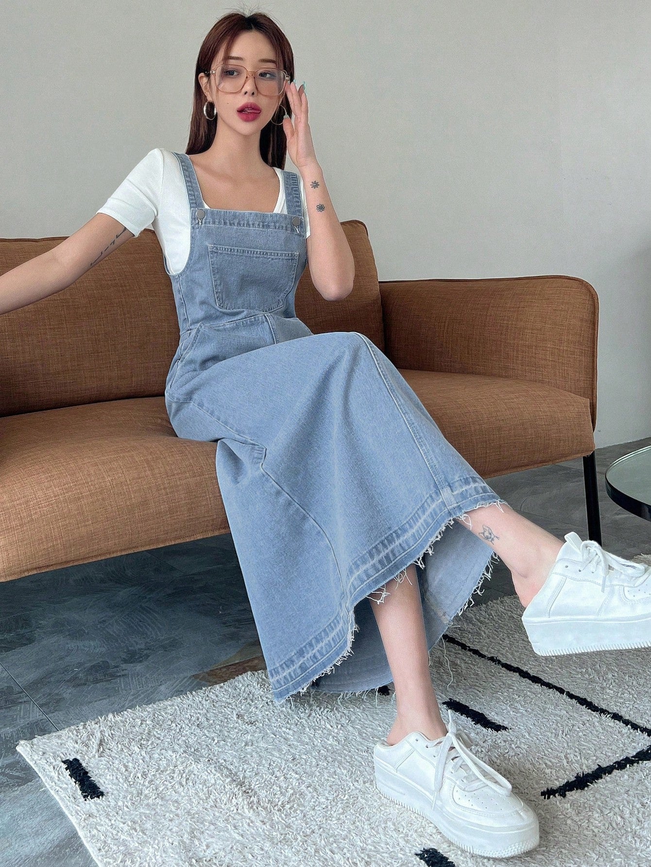 CM-DS290629 Women Casual Seoul Style Light Wash Slant Pocket Split Back Denim Overall Dress