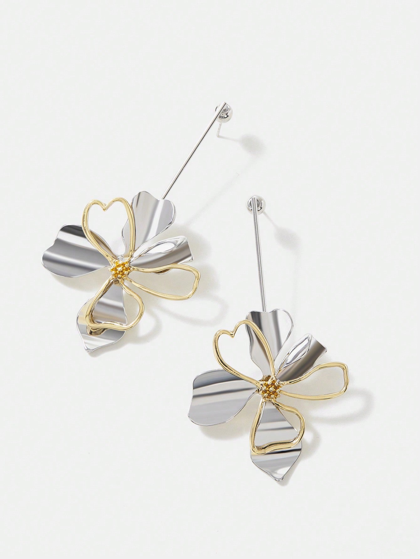 CM-AXS689233 Women Trendy Seoul Style Dual-Colored 3D Hollow Out Floral Dangle Earrings