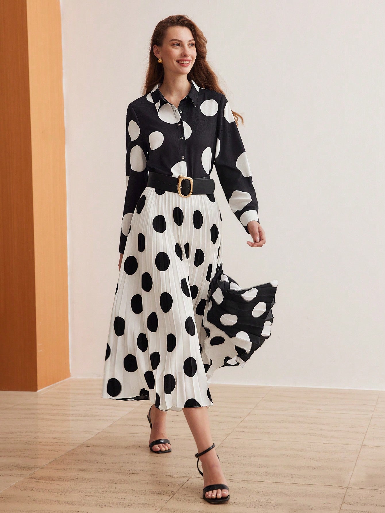 CM-BS618760 Women Elegant Seoul Style Mid Waist Polka Dot Colorblock Pleated Skirt