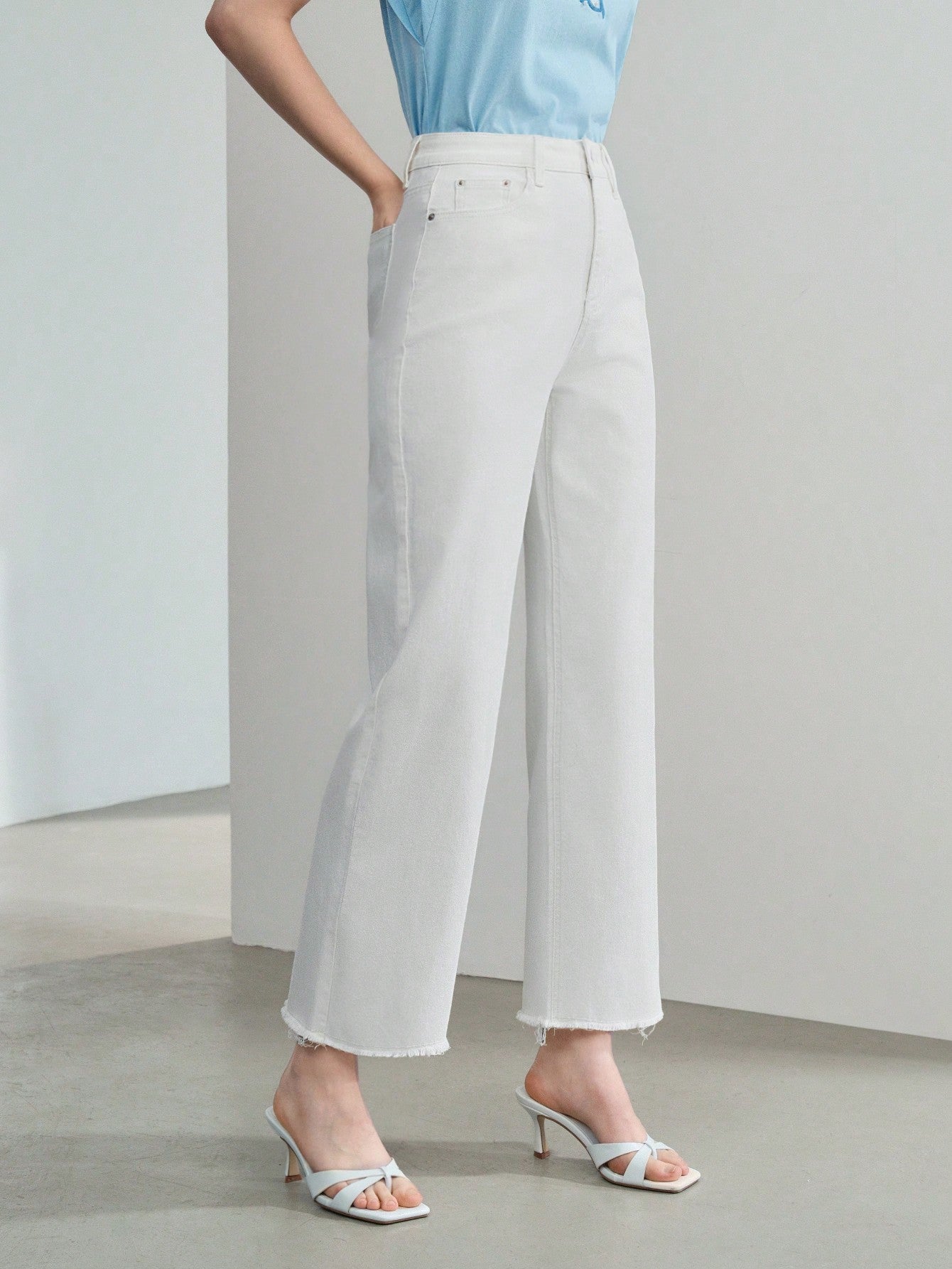 CM-BS577757 Women Casual Seoul Style Solid Raw Edge Mom Fit Straight Leg Jeans - White