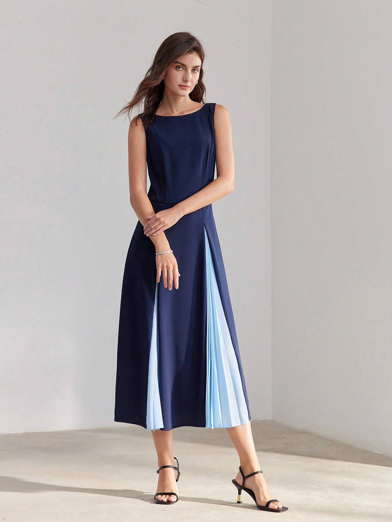 CM-DS678337 Women Elegant Seoul Style Round Neck Sleeveless Two Tone Pleated Panel Dress - Blue