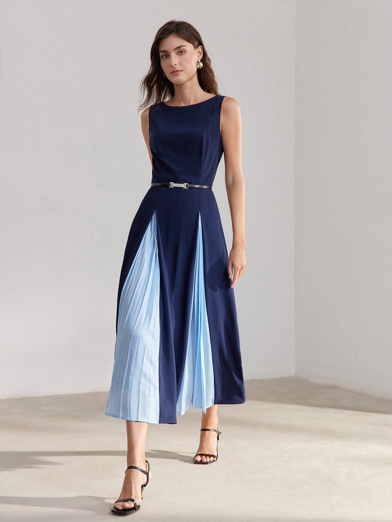 CM-DS678337 Women Elegant Seoul Style Round Neck Sleeveless Two Tone Pleated Panel Dress - Blue