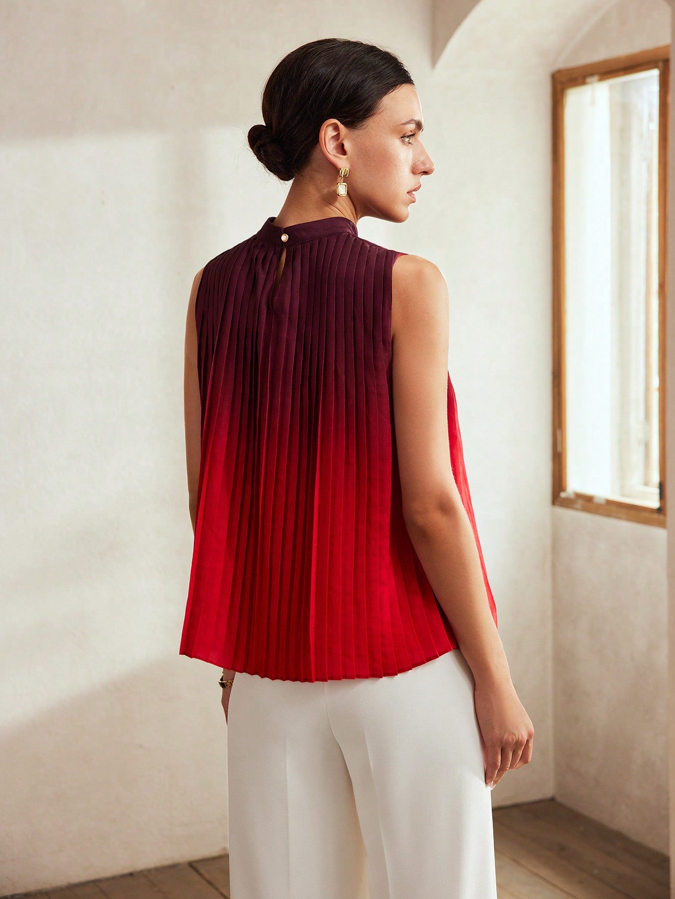 CM-TS402487 Women Elegant Seoul Style Ombre Print Mock Neck Pleated Sleeveless Blouse