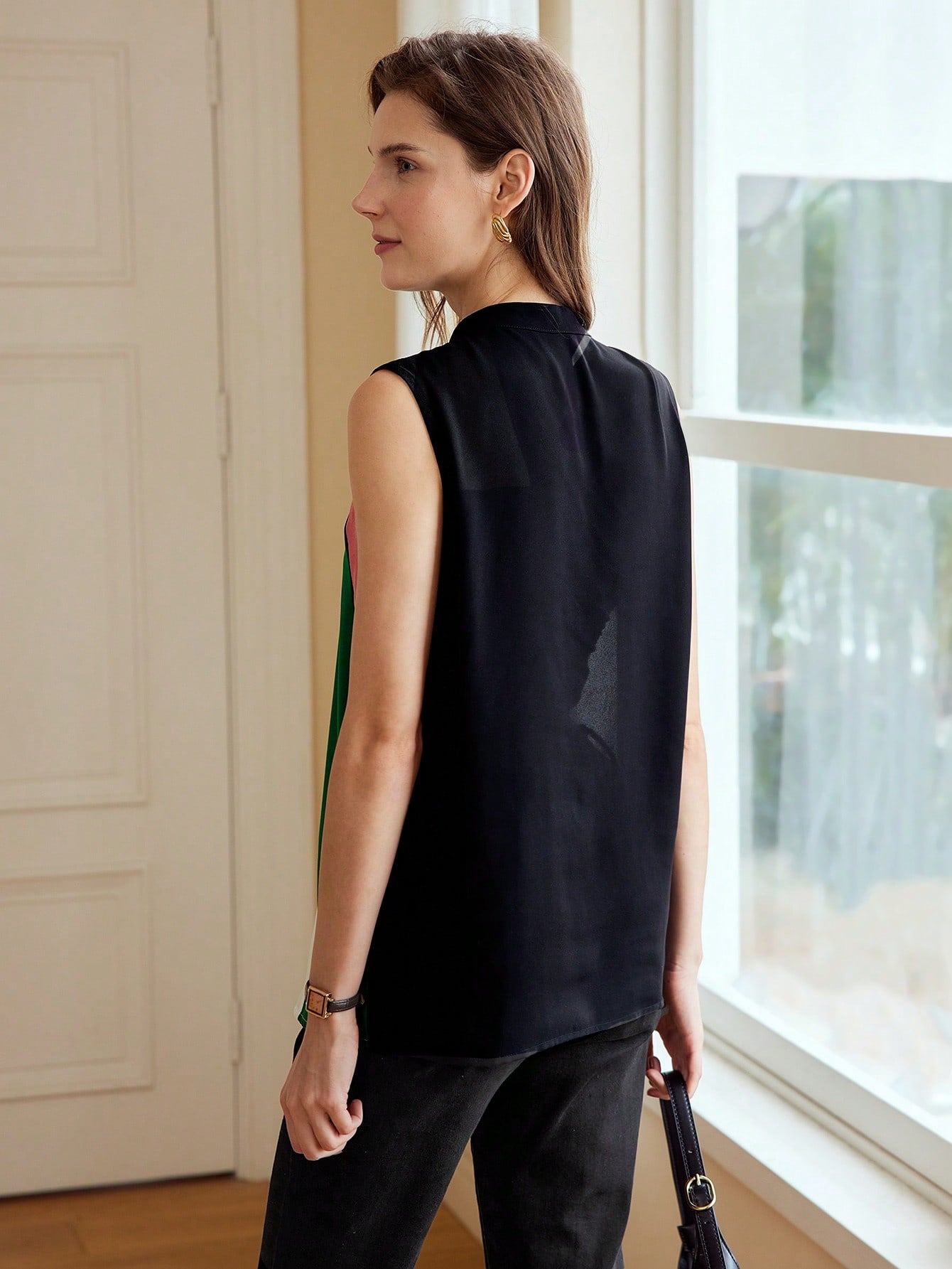 CM-TS984103 Women Elegant Seoul Style Stand Collar Colorblock Button Detail Sleeveless Blouse