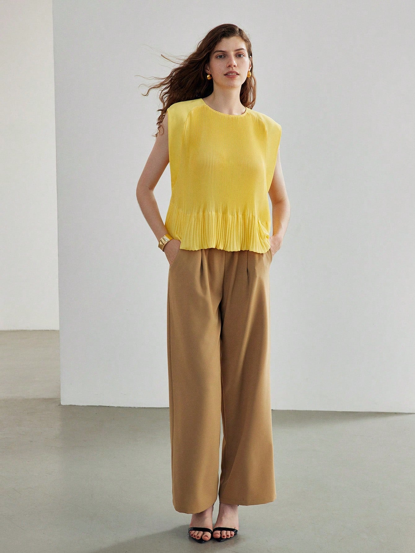 CM-TS997898 Women Casual Seoul Style Round Neck Pleated Cap Sleeve Blouse - Yellow