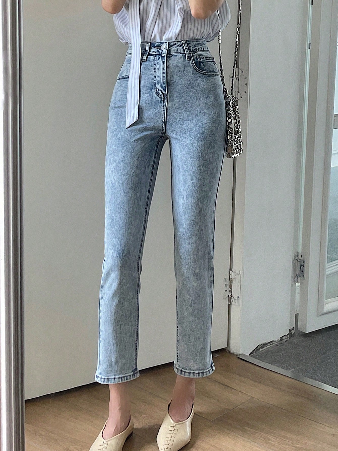 CM-BS241442 Women Casual Seoul Style High Waist Mom Fit Tapered Jeans - Baby Blue