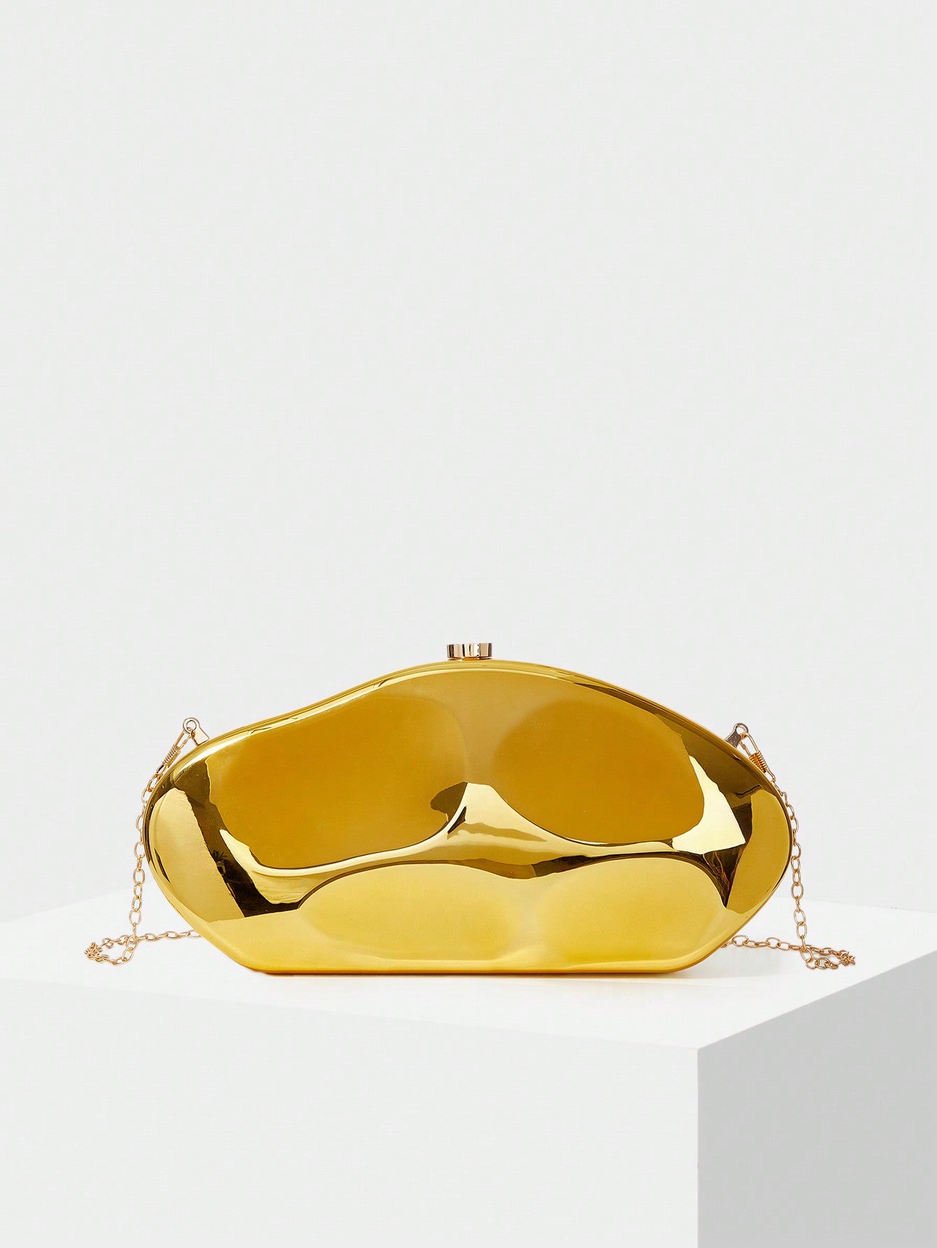 CM-BGS824618 Women Trendy Seoul Style Turn-Lock Chain Evening Bag - Gold