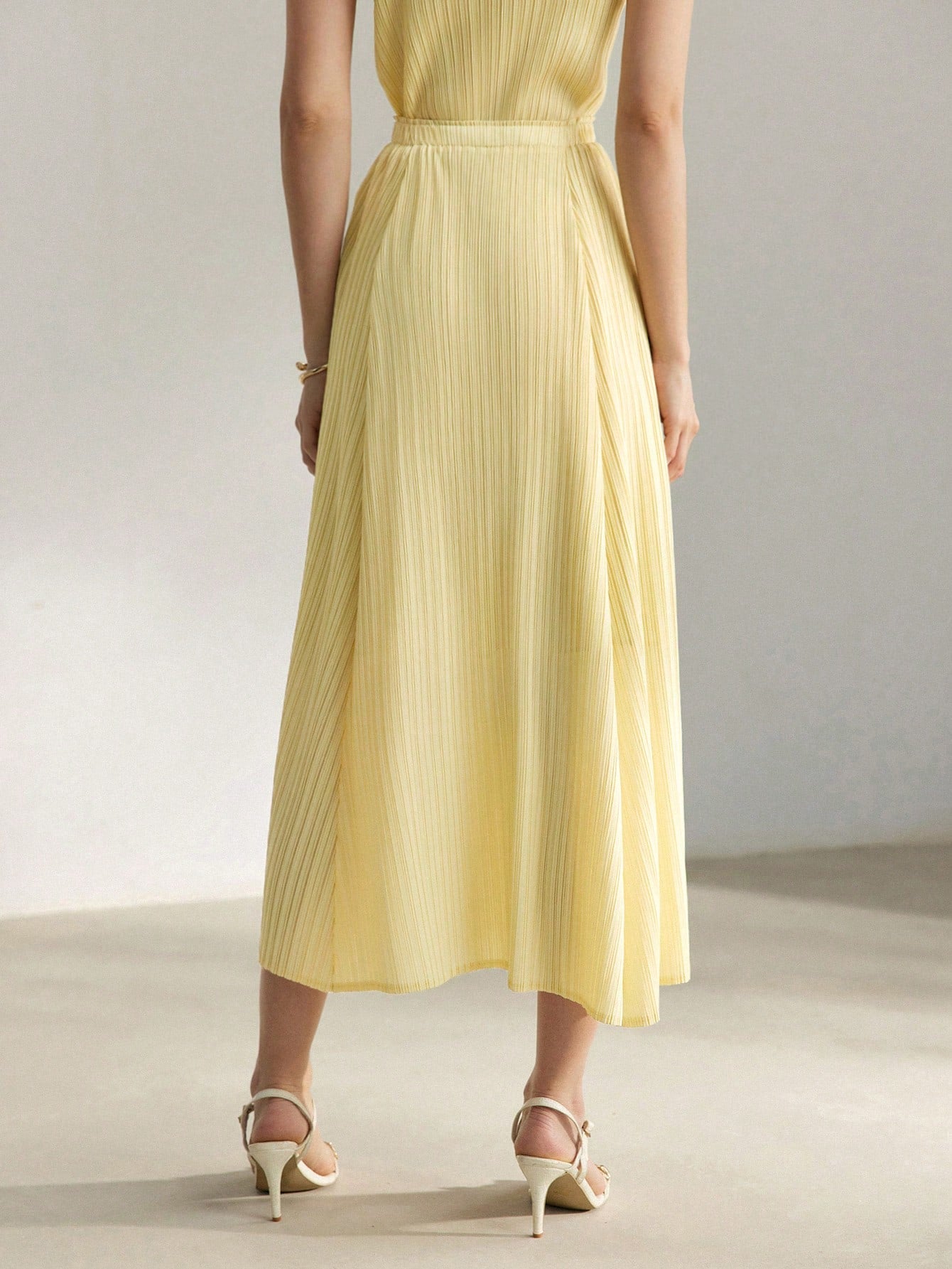 CM-BS333023 Women Elegant Seoul Style Solid Elastic Waist Plisse Midi Skirt - Yellow