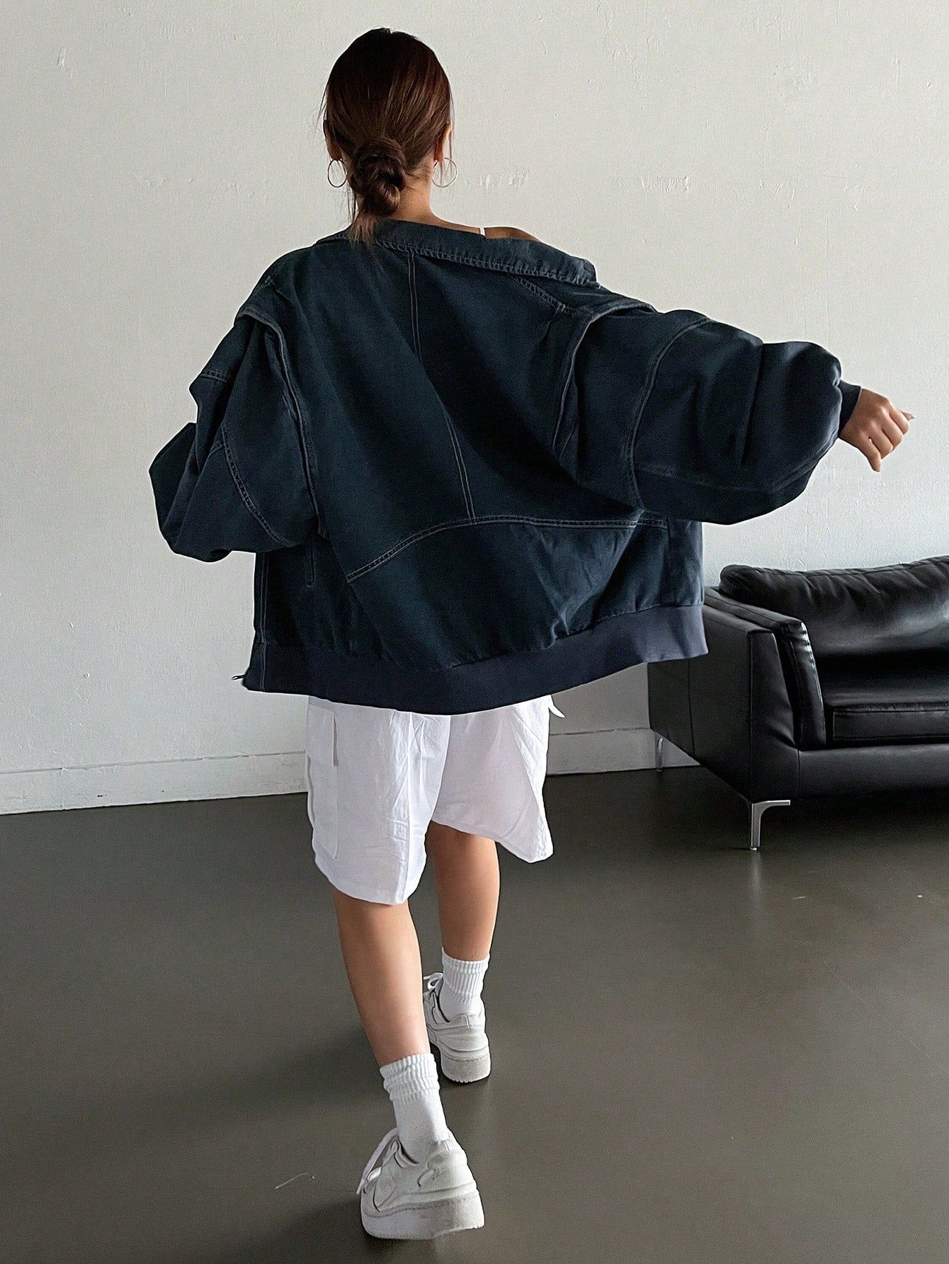 CM-CS077266 Women Casual Seoul Style Collar Neckline Loose Fit Dropped Shoulder Long Sleeve Denim Jacket - Blue