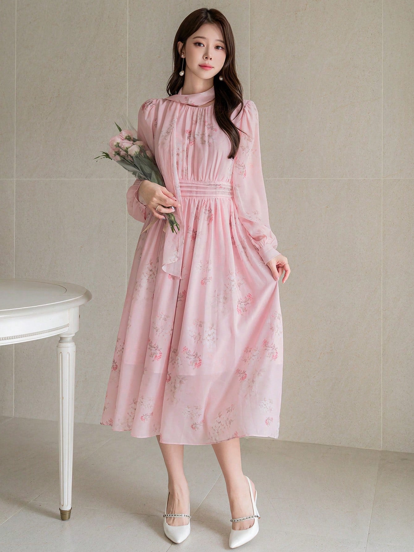 CM-DS121939 Women Elegant Seoul Style Floral Print Puff Sleeve Tie Neck Dress - Pink