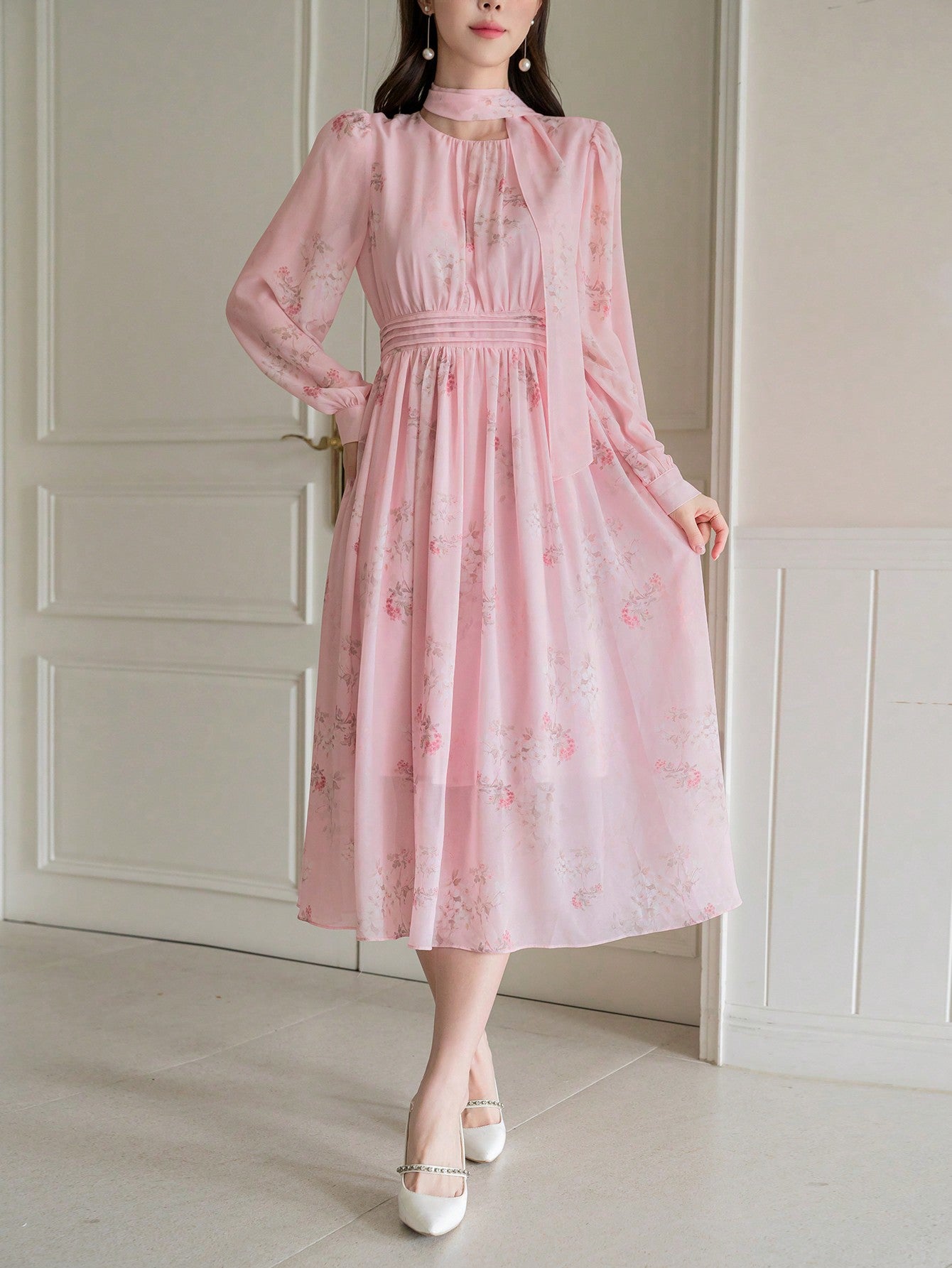 CM-DS121939 Women Elegant Seoul Style Floral Print Puff Sleeve Tie Neck Dress - Pink