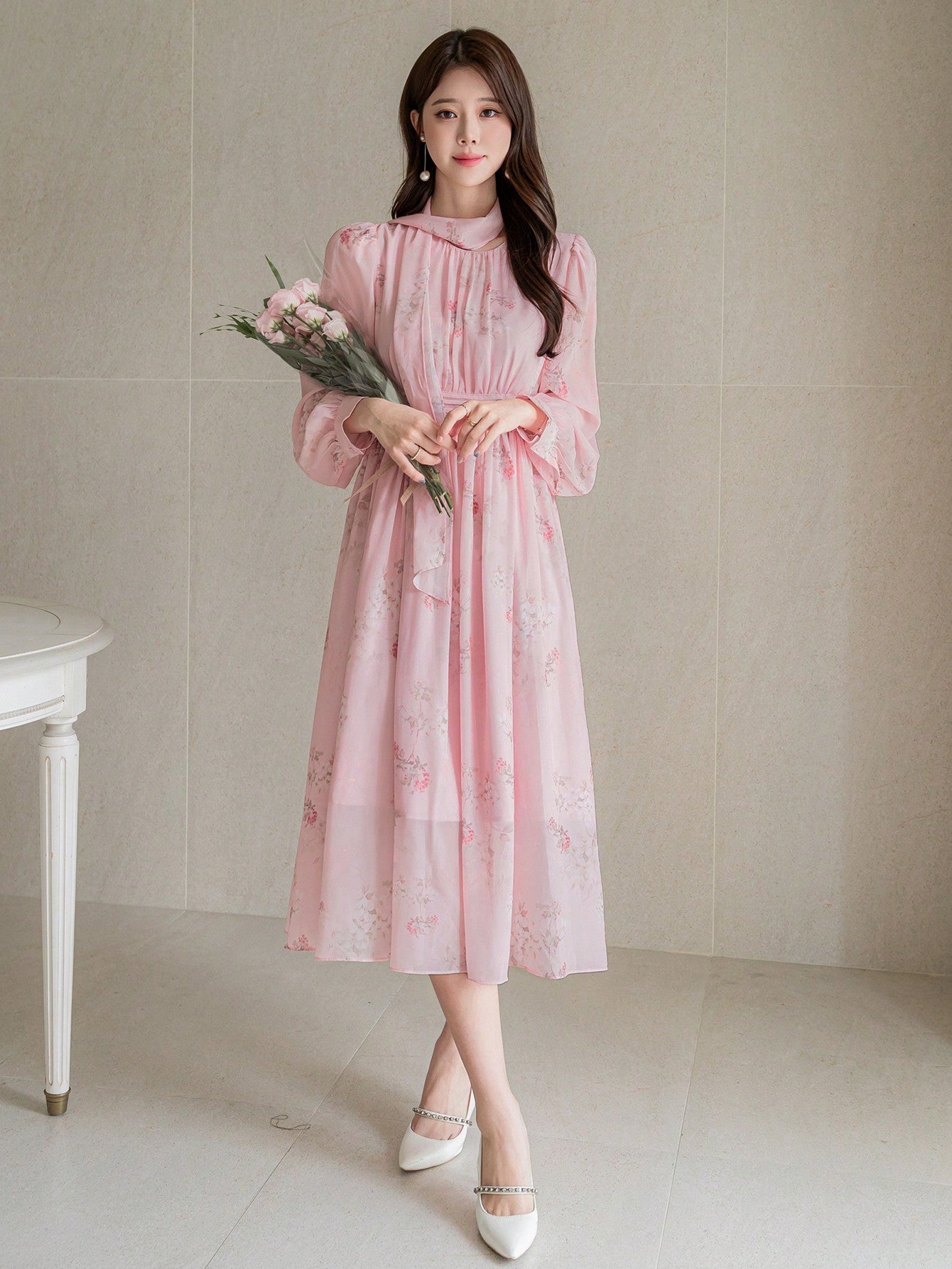 CM-DS121939 Women Elegant Seoul Style Floral Print Puff Sleeve Tie Neck Dress - Pink