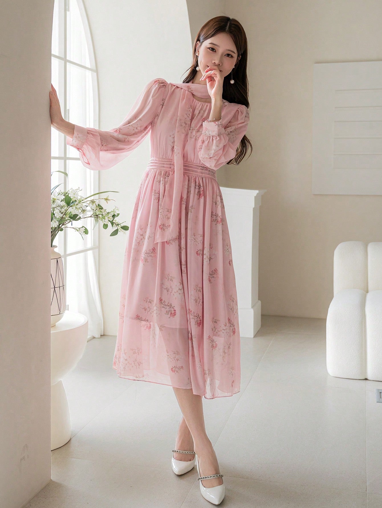 CM-DS121939 Women Elegant Seoul Style Floral Print Puff Sleeve Tie Neck Dress - Pink