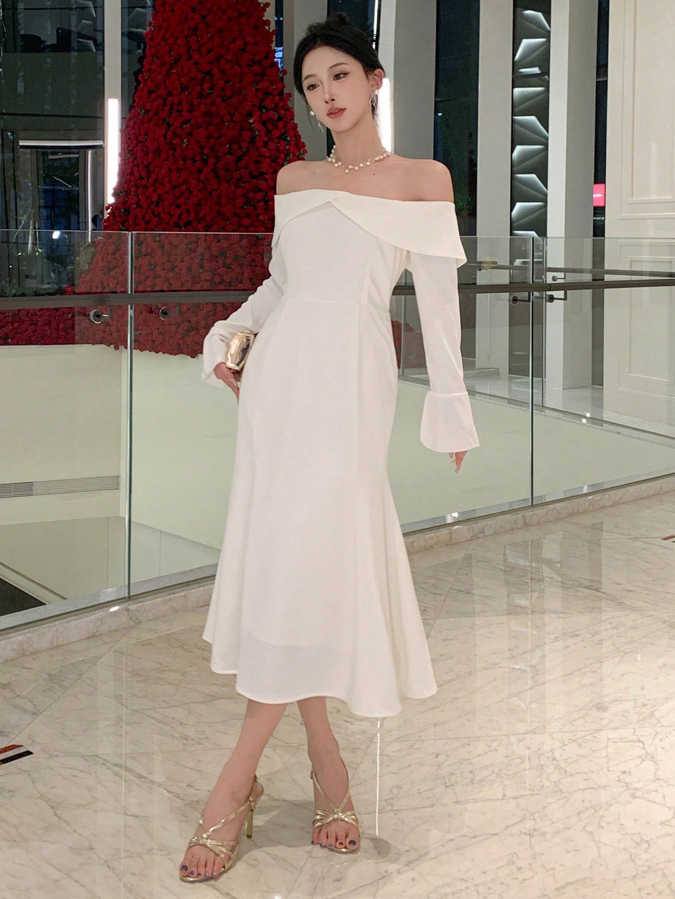CM-DS733820 Women Elegant Seoul Style Solid Color Off-Shoulder Long Sleeve Midi Dress - Beige