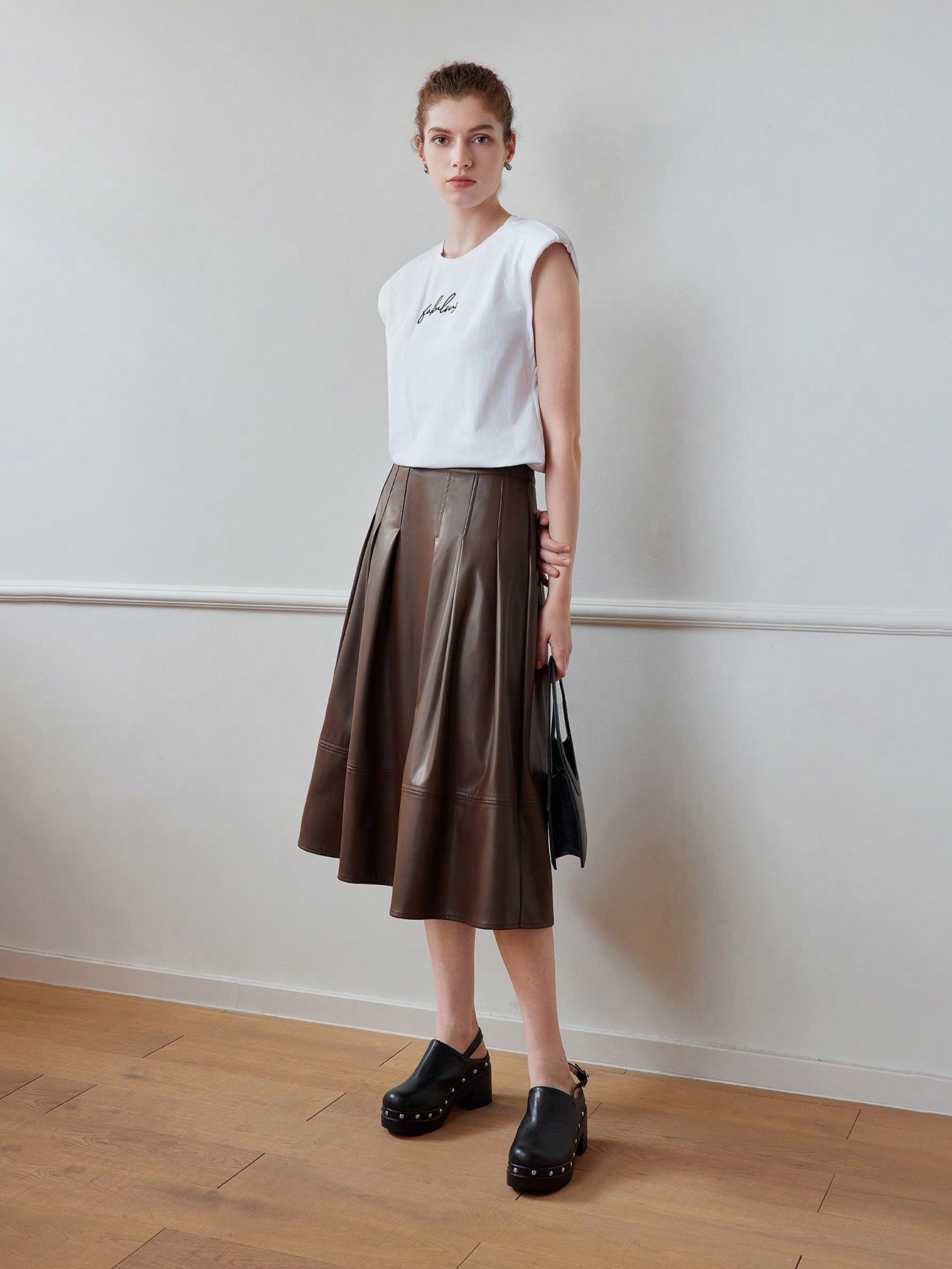 CM-BS703932 Women Elegant Seoul Style PU Leather Zipper Back Flare Midi Skirt