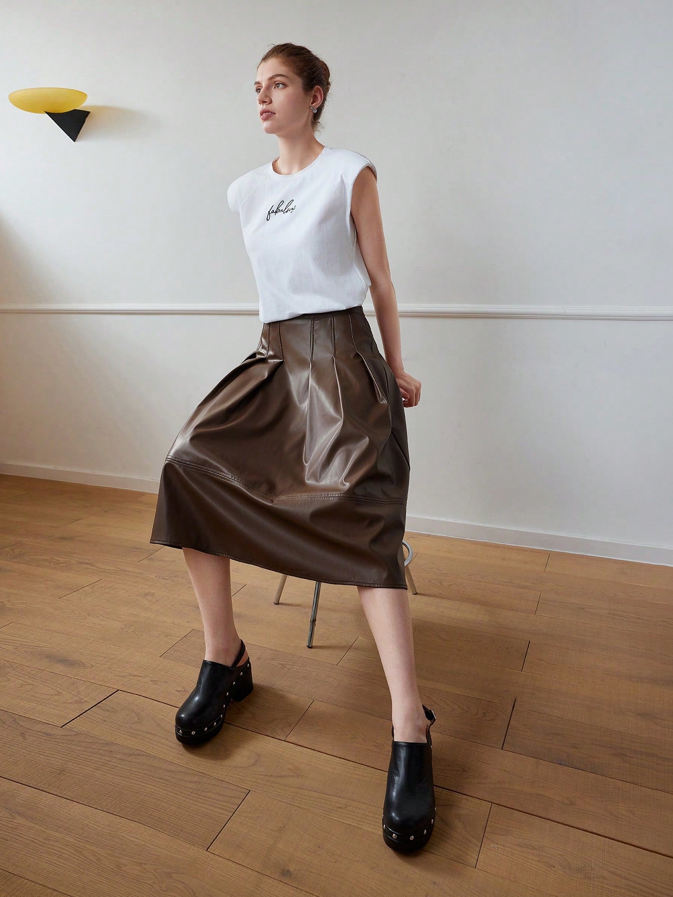 CM-BS703932 Women Elegant Seoul Style PU Leather Zipper Back Flare Midi Skirt