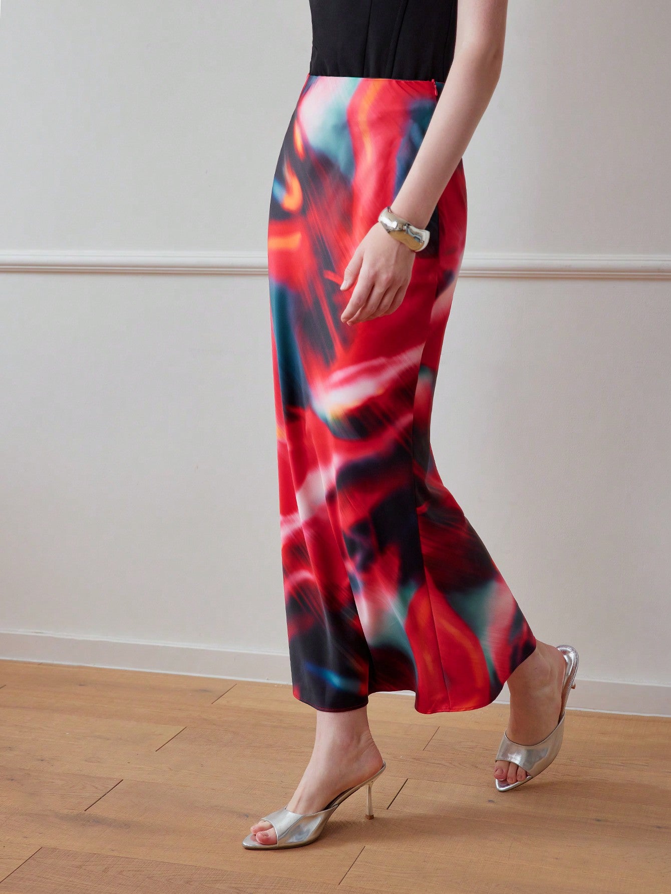 CM-BS930699 Women Elegant Seoul Style Tie Dye All-Over Print Mermaid Hem Skirt