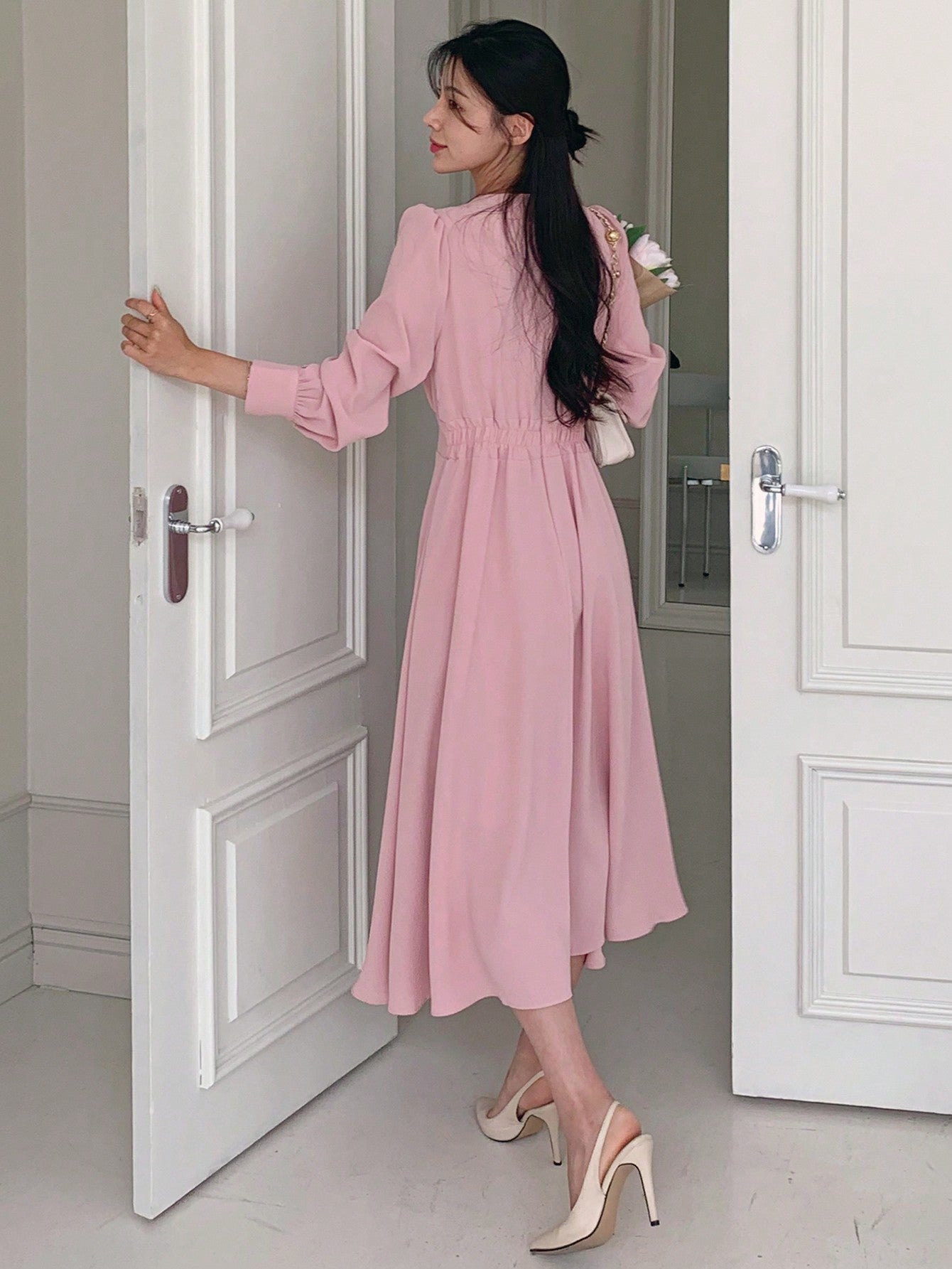 CM-DS656322 Women Elegant Seoul Style V-Neck Waist Pleated Long Dress - Dusty Pink