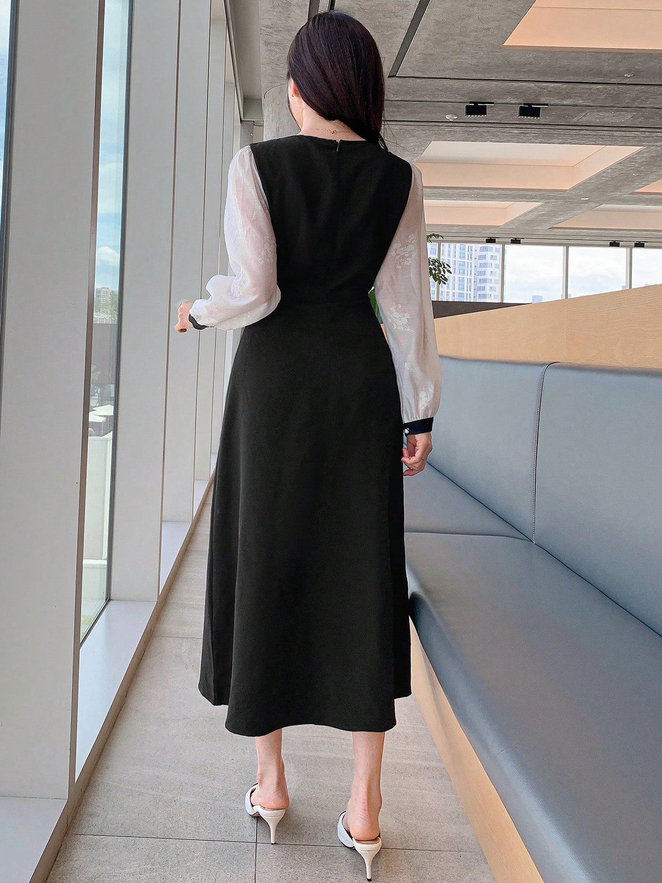 CM-DS023324 Women Elegant Seoul Style Colorblock V-Neck Sheer Mesh Long Sleeve Dress