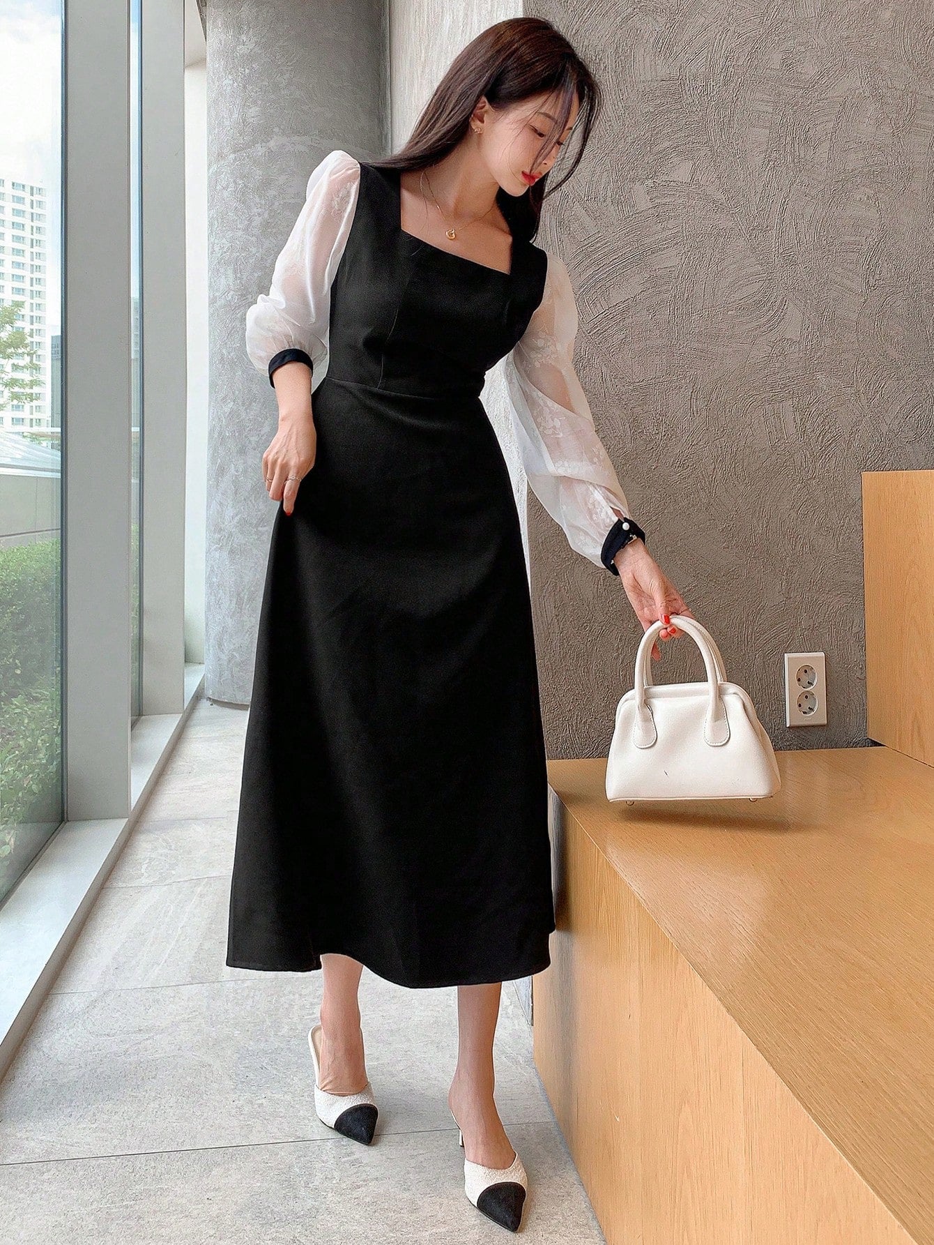CM-DS023324 Women Elegant Seoul Style Colorblock V-Neck Sheer Mesh Long Sleeve Dress
