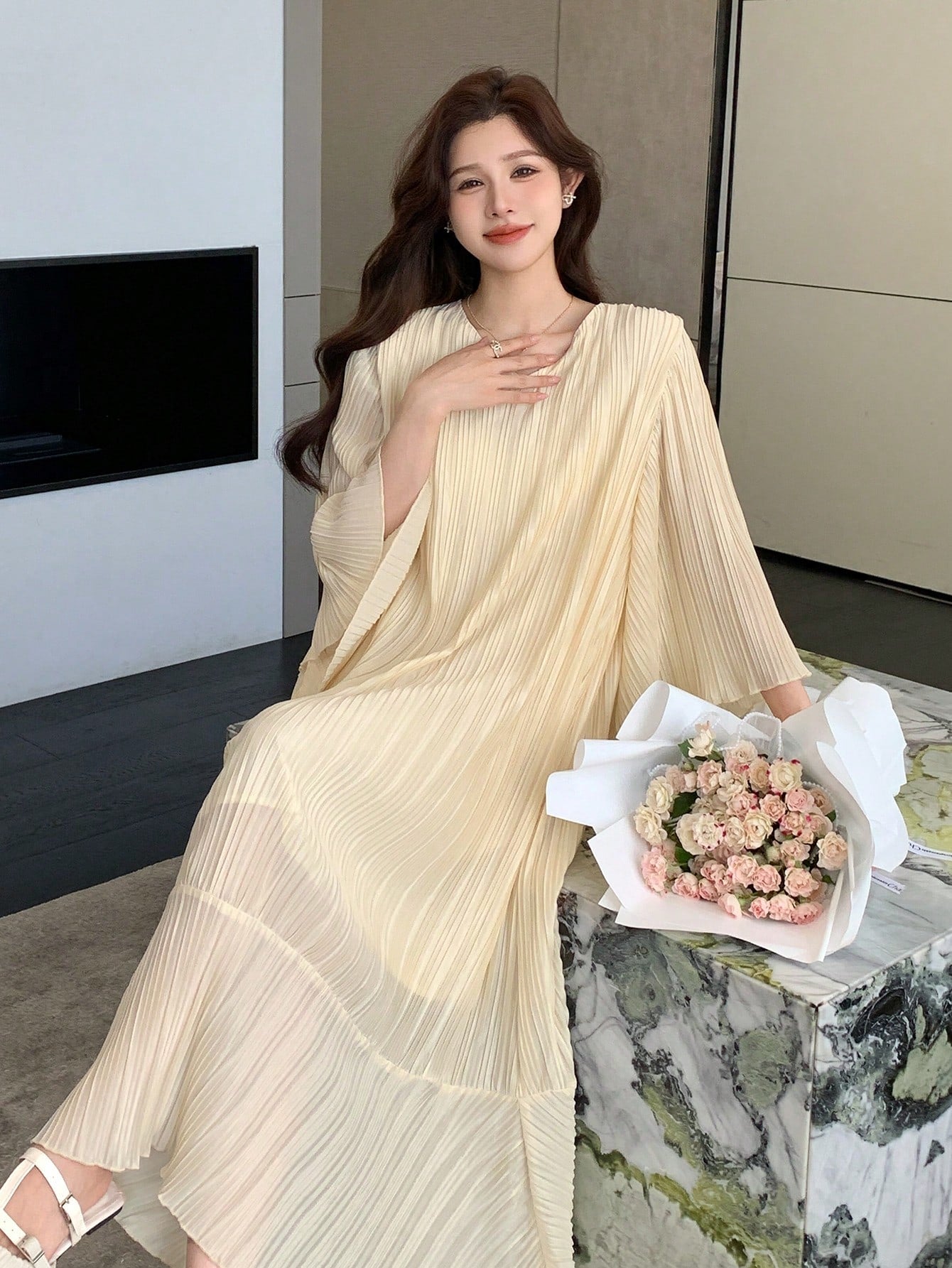 CM-DS243734 Women Trendy Bohemian Style V-Neck Long Sleeve Pleated Loose Maxi Dress