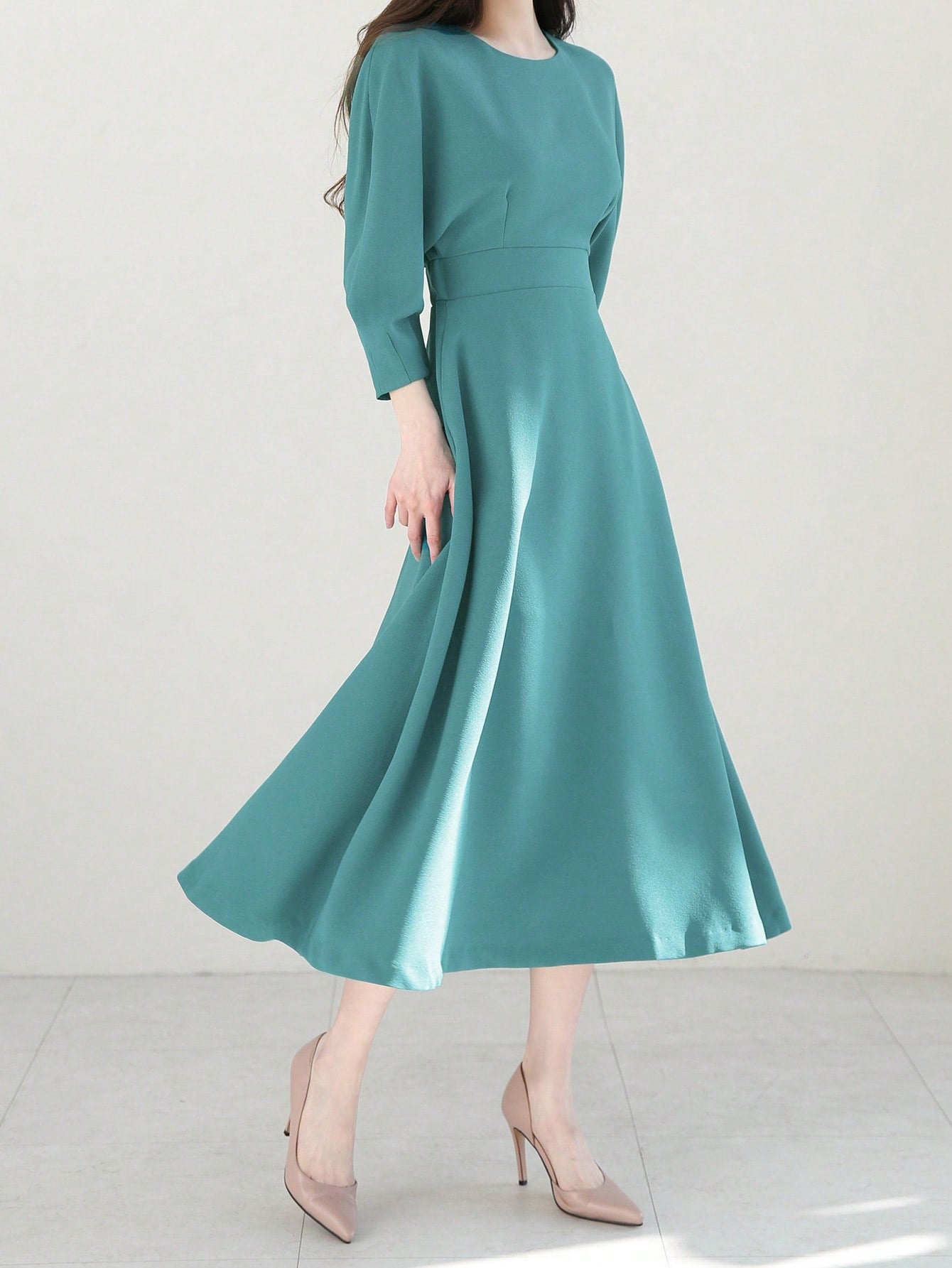 CM-DS771057 Women Elegant Seoul Style Solid Color Round Neck 3/4 Sleeve Midi Dress - Green