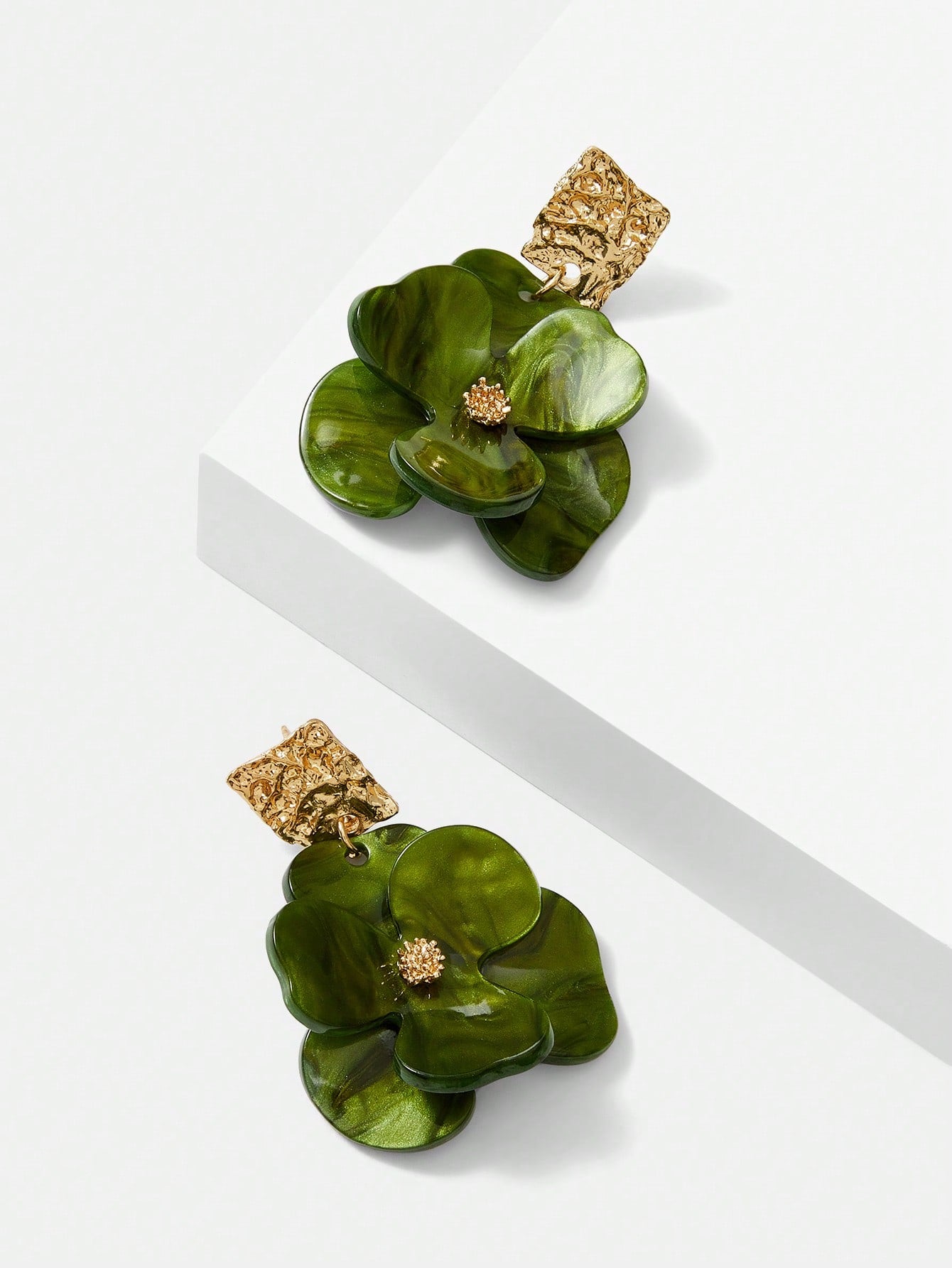 CM-AXS693071 Women Trendy Seoul Style 18K Gold Acrylic 3D Flower Dangle Earrings - Green