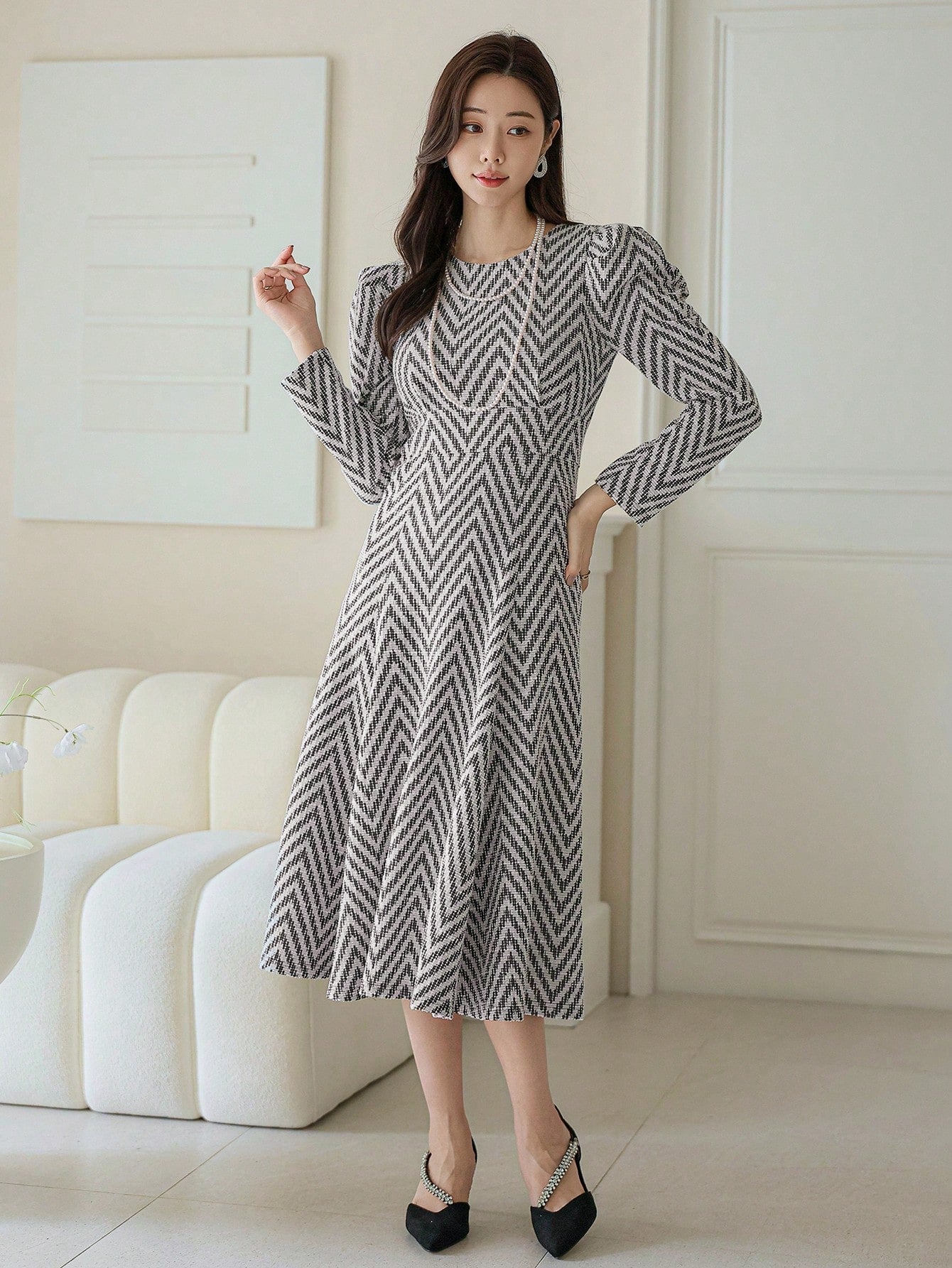 CM-DS791819 Women Elegant Seoul Style Plaid Round Neck Puff Sleeve Midi Dress