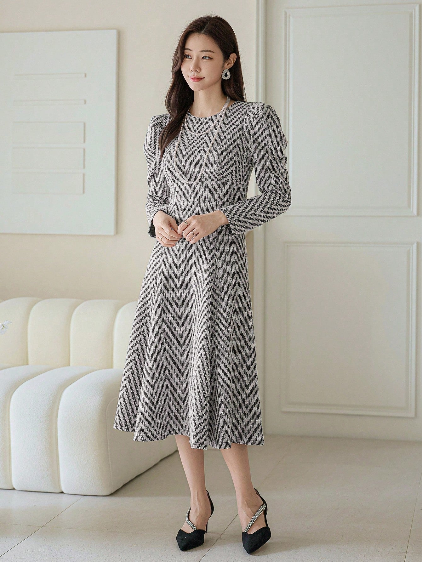 CM-DS791819 Women Elegant Seoul Style Plaid Round Neck Puff Sleeve Midi Dress