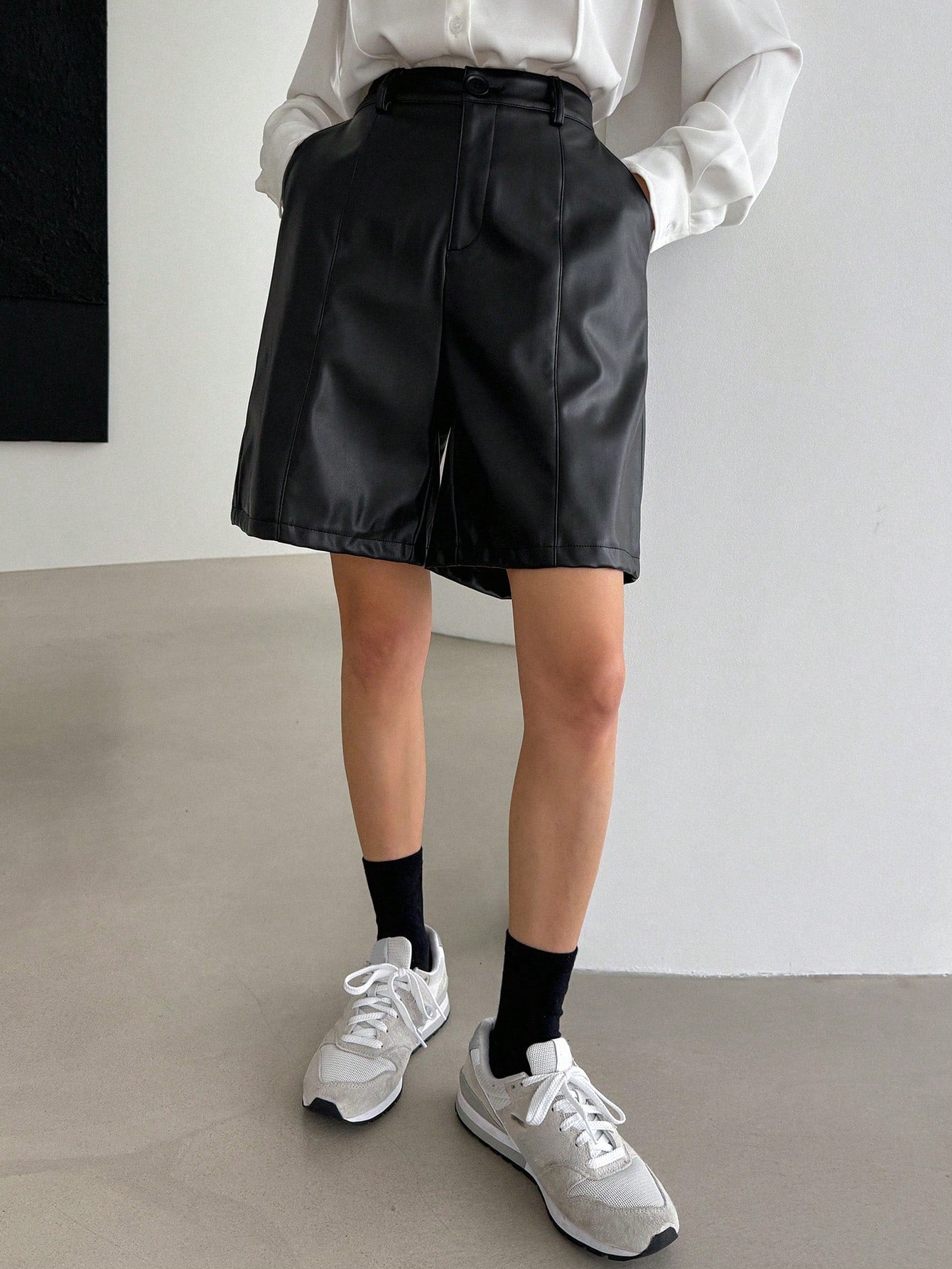 CM-BS656836 Women Casual Seoul Style Mid-Thigh Length Straight PU Leather Shorts - Black