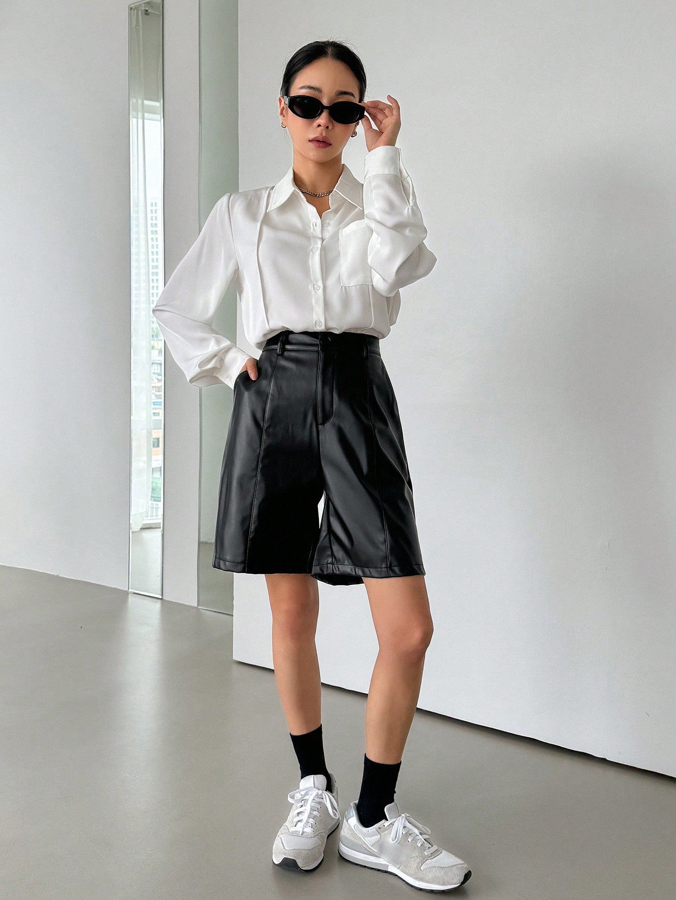 CM-BS656836 Women Casual Seoul Style Mid-Thigh Length Straight PU Leather Shorts - Black