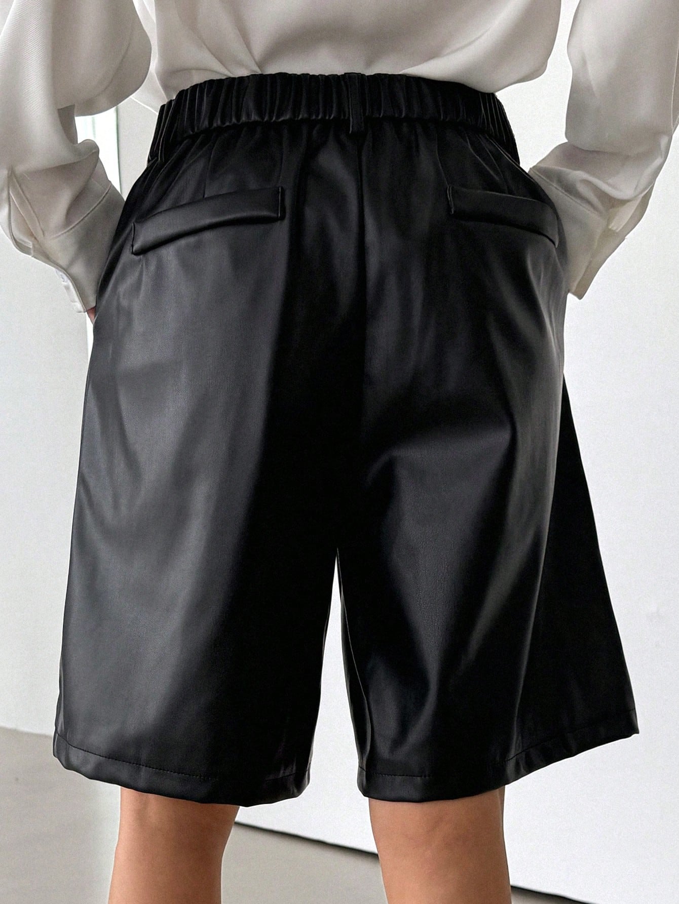 CM-BS656836 Women Casual Seoul Style Mid-Thigh Length Straight PU Leather Shorts - Black