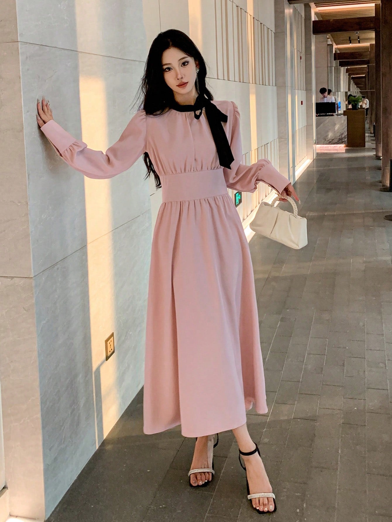 CM-DS949782 Women Elegant Seoul Style Contrast Color Collar Cinched Waist A-Line Dress