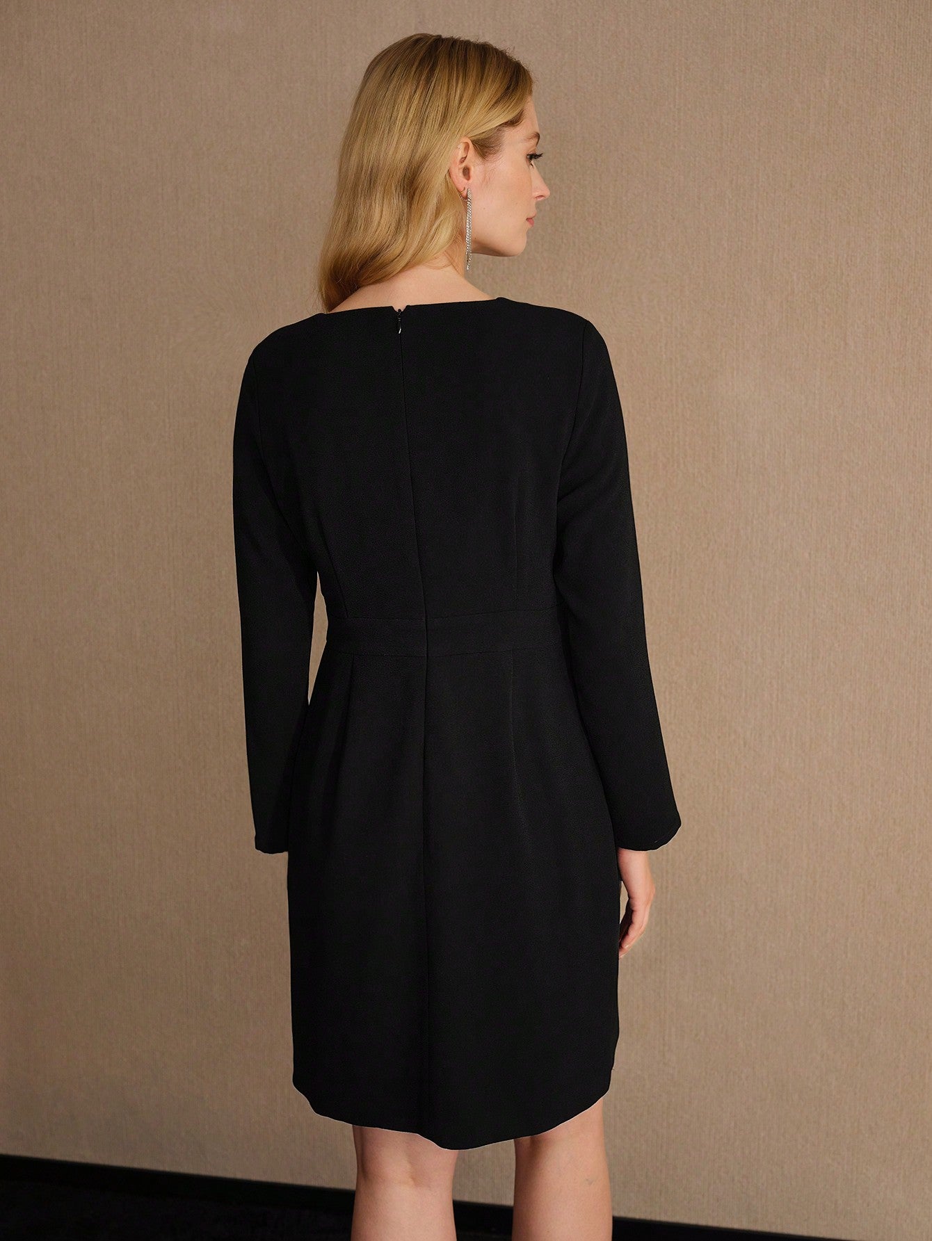 CM-DS614663 Women Elegant Seoul Style Round Neck Long Sleeve Rhinestone Bow Waist Short Dress - Black