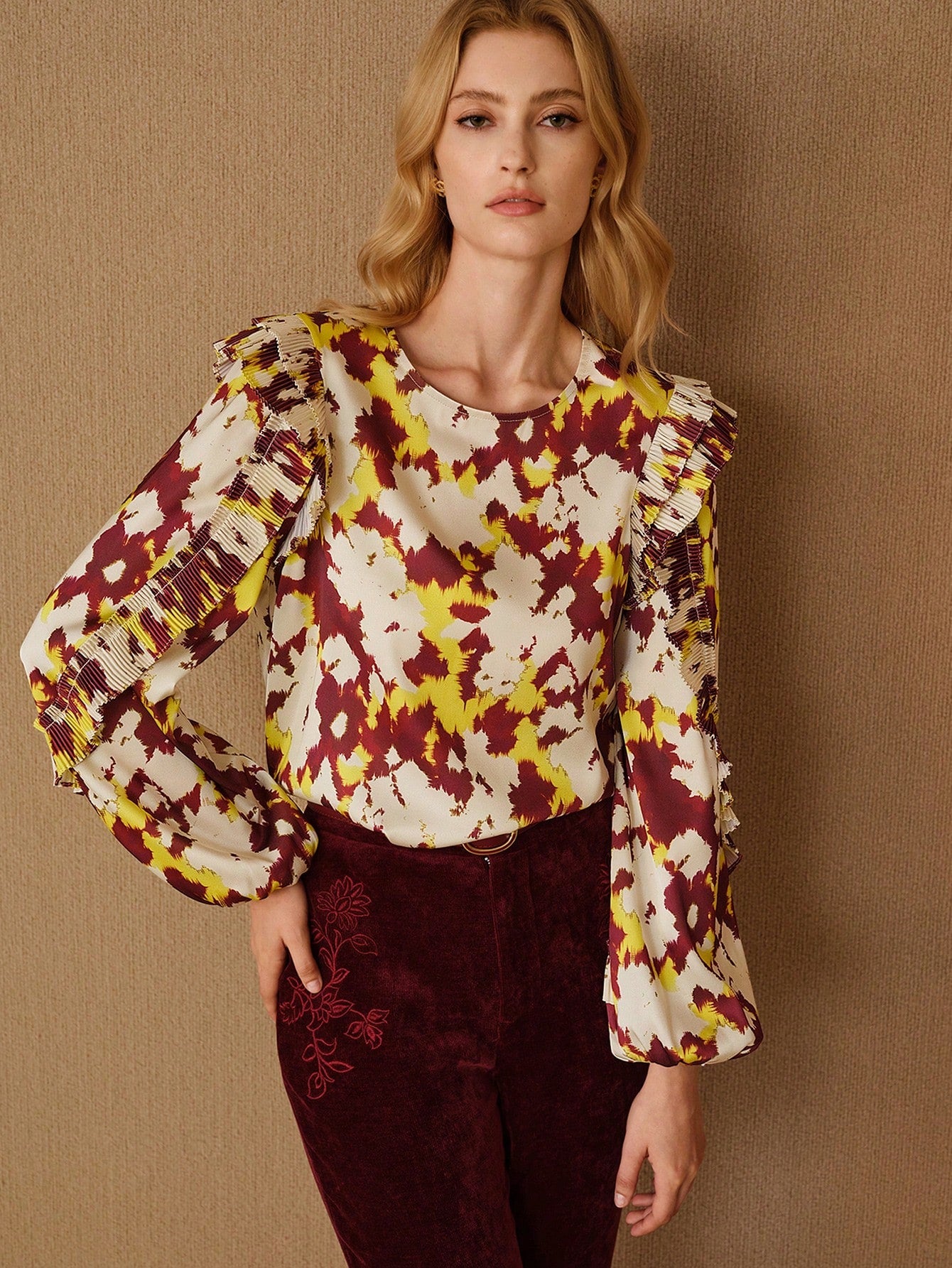 CM-TS619060 Women Elegant Seoul Style All-Over Print Plisse Ruffle Trim Lantern Sleeve Blouse