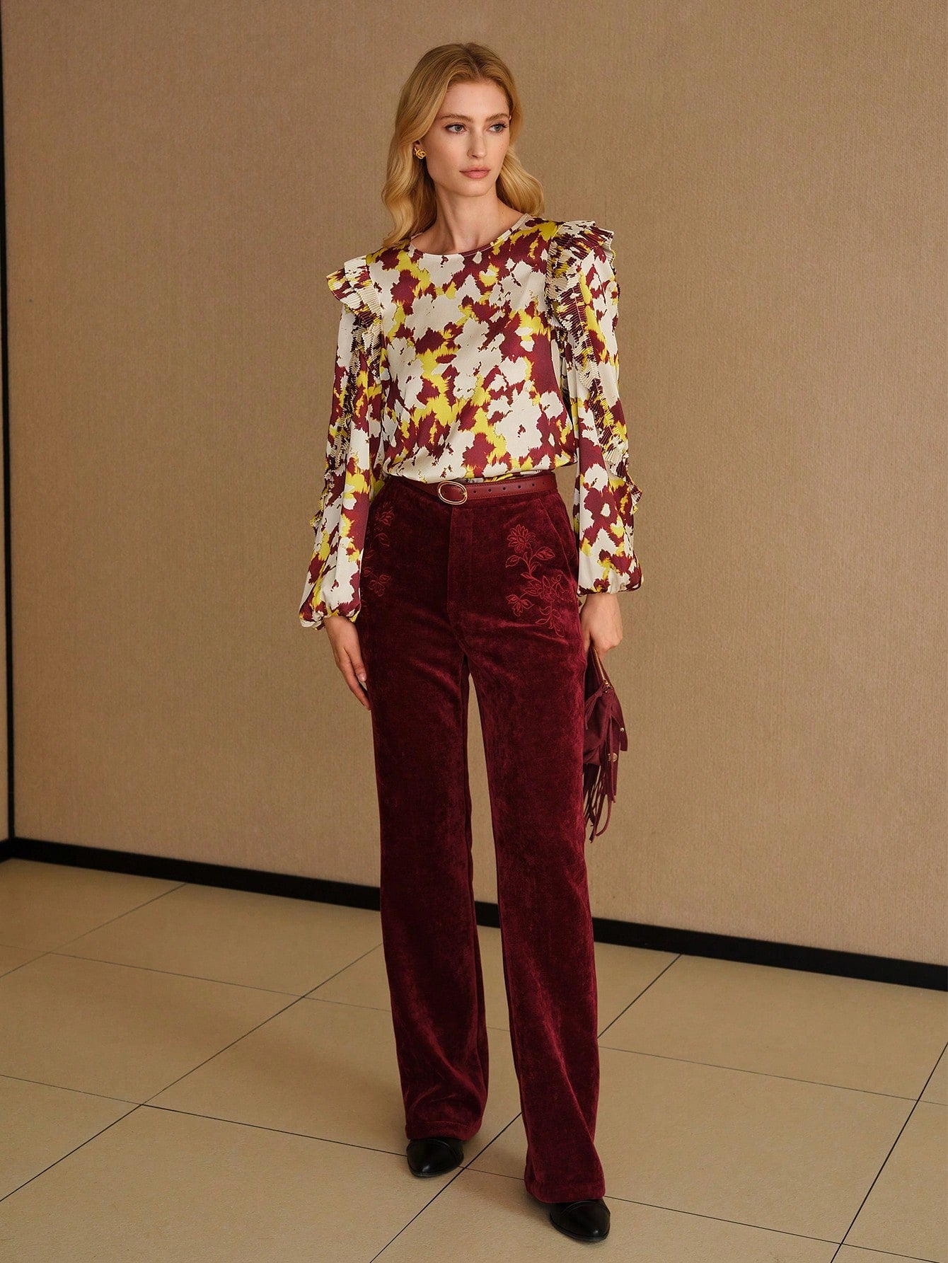 CM-TS619060 Women Elegant Seoul Style All-Over Print Plisse Ruffle Trim Lantern Sleeve Blouse