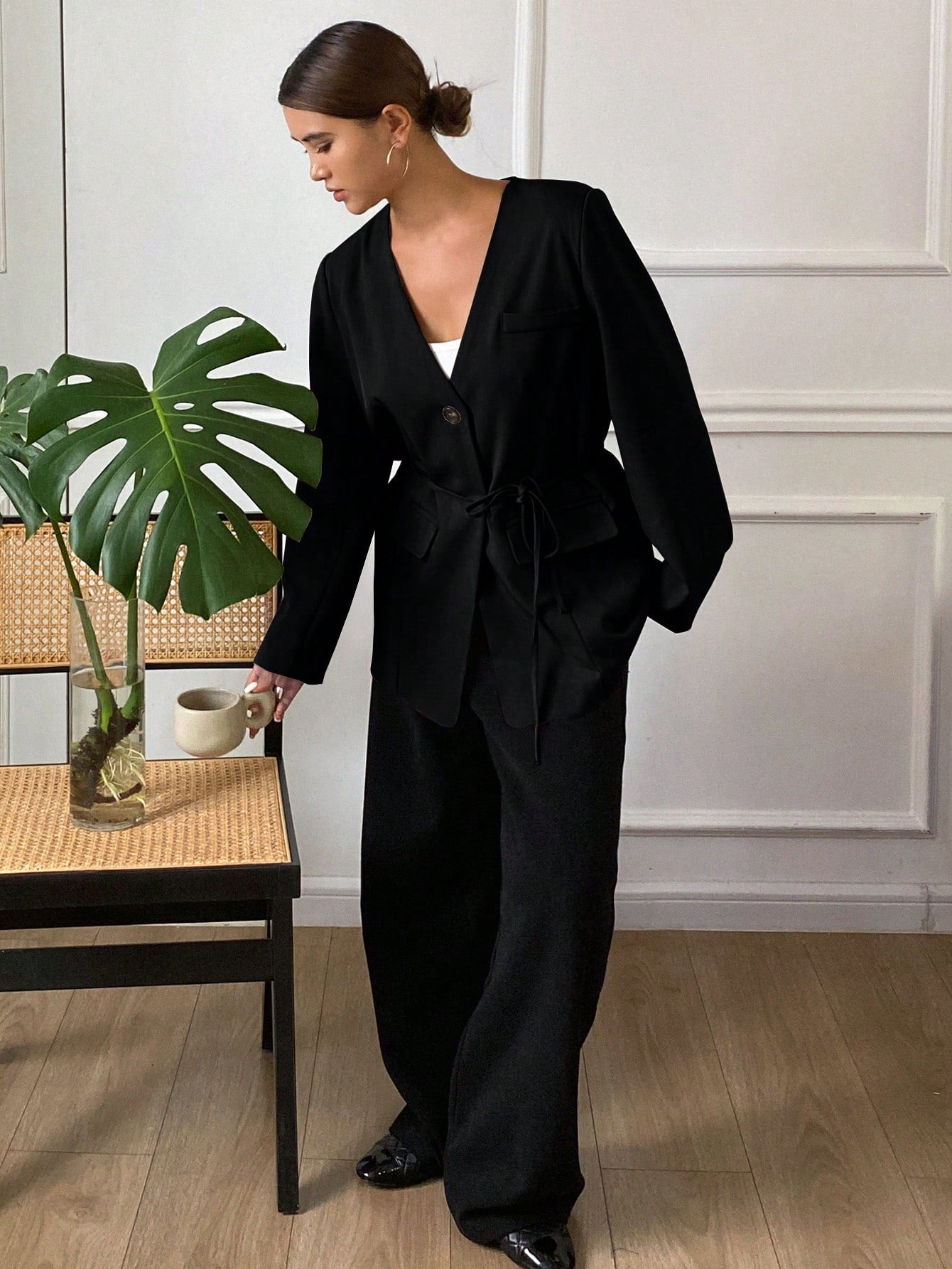 CM-CS661233 Women Casual Seoul Style Lapel Neckline Long Sleeve Loose Pocket Belted Blazer - Black