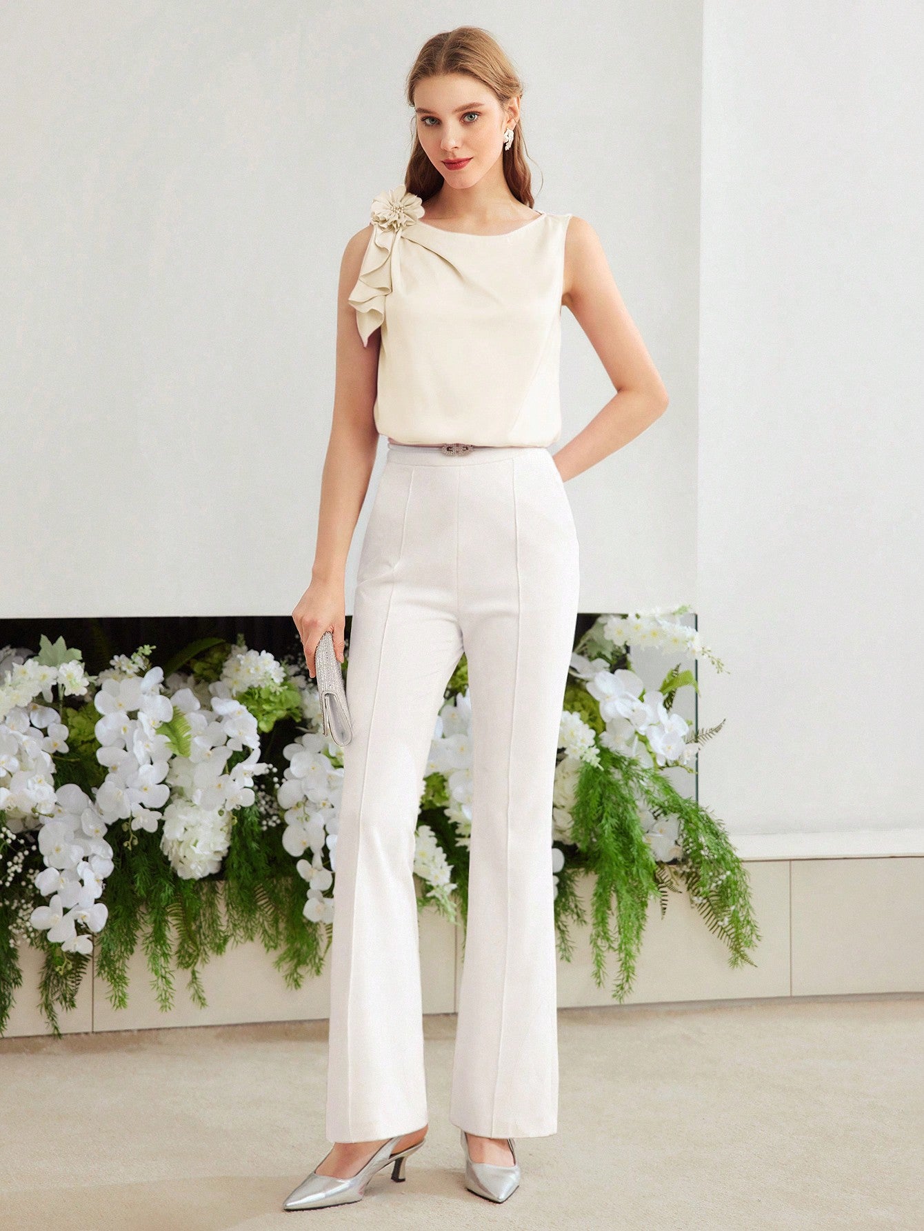 CM-TS912455 Women Elegant Seoul Style Stereo Floral Decor Round Neck Sleeveless Blouse - Apricot
