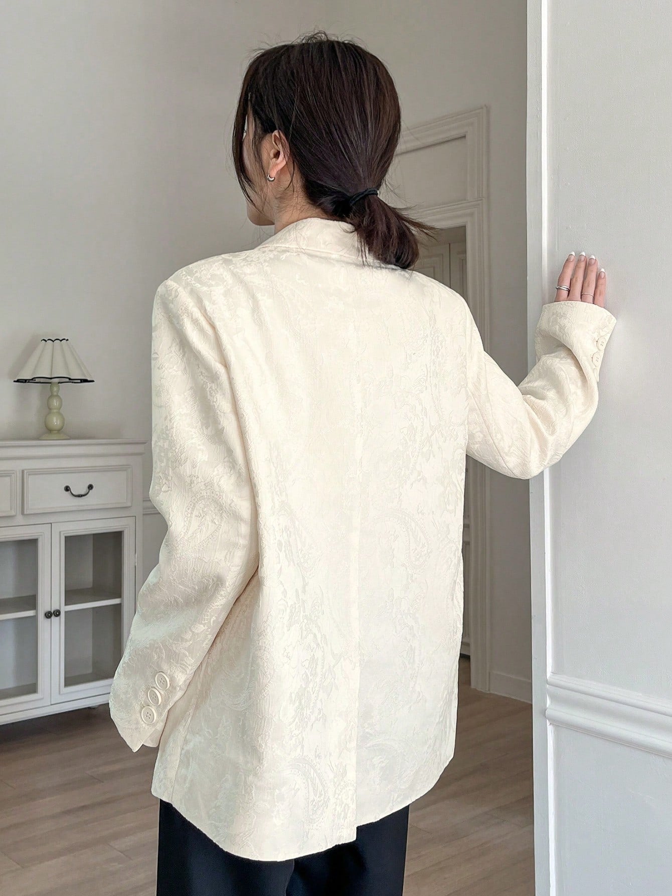 CM-CS202707 Women Casual Seoul Style All-Over Floral Pattern Double-Breasted Long Sleeve Blazer - Apricot