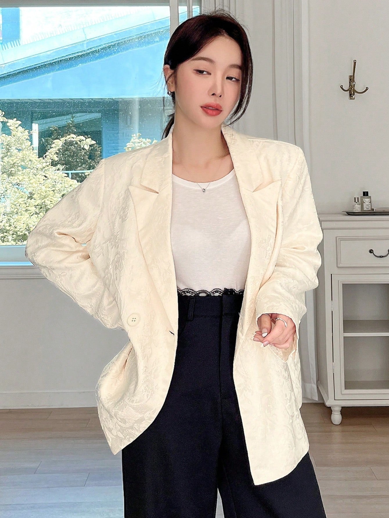 CM-CS202707 Women Casual Seoul Style All-Over Floral Pattern Double-Breasted Long Sleeve Blazer - Apricot