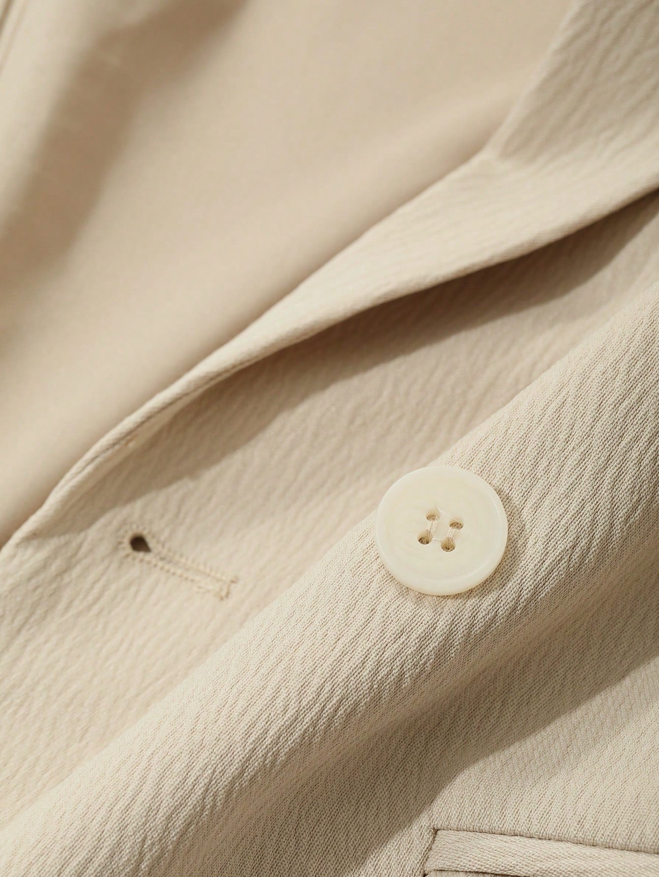 CM-CS087705 Women Elegant Seoul Style Solid Color Lapel Neckline Long Sleeve Textured Loose Fit Blazer